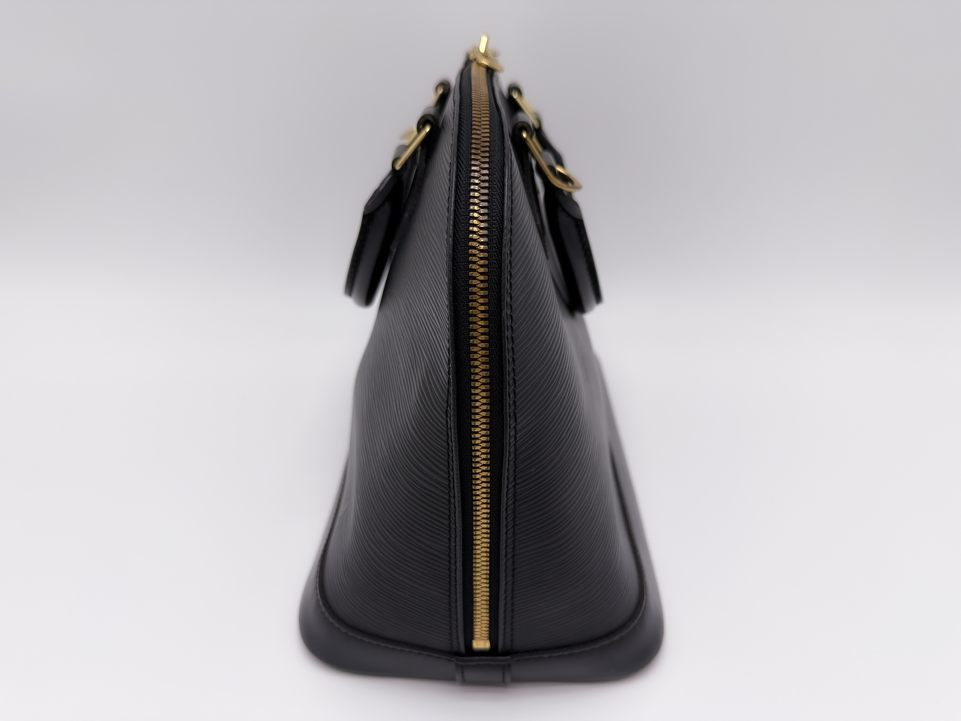 Epi M40302 Alma PM Noir MI0939 Handbag — view 7