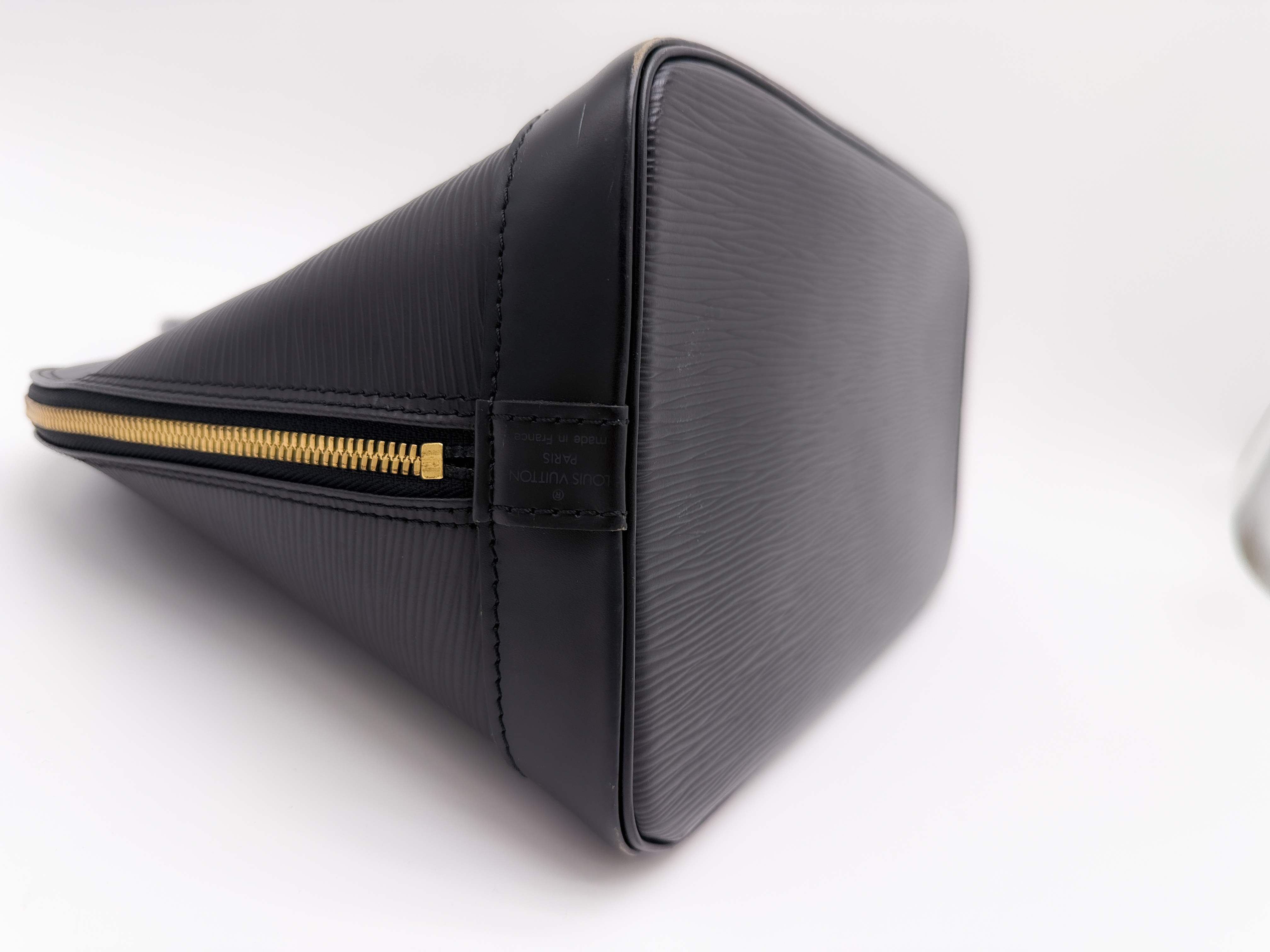 Epi M40302 Alma PM Noir MI0939 Handbag — view 9