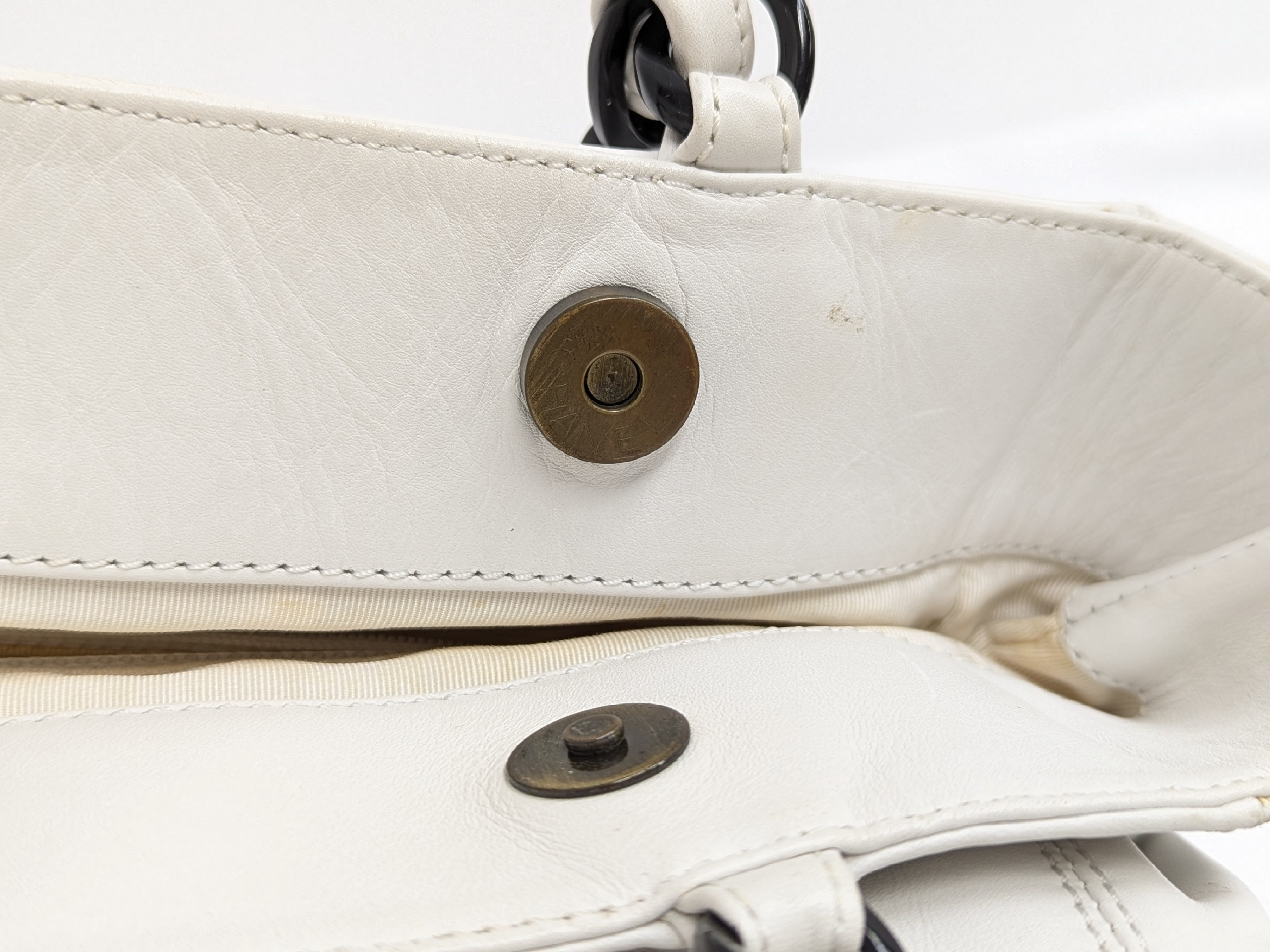 Calfskin Plastic Chain Tote Bag, White, Series 5 Tote Bag — view 9