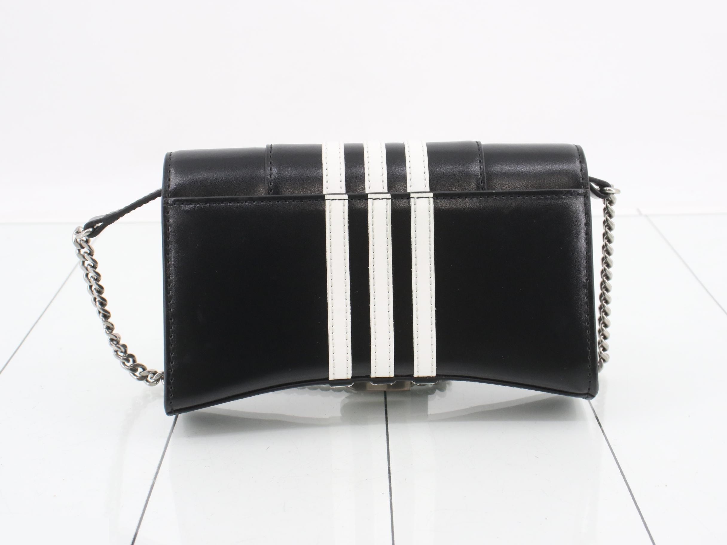 x Adidas Collaboration Hourglass Chain Shoulder Bag — view 2