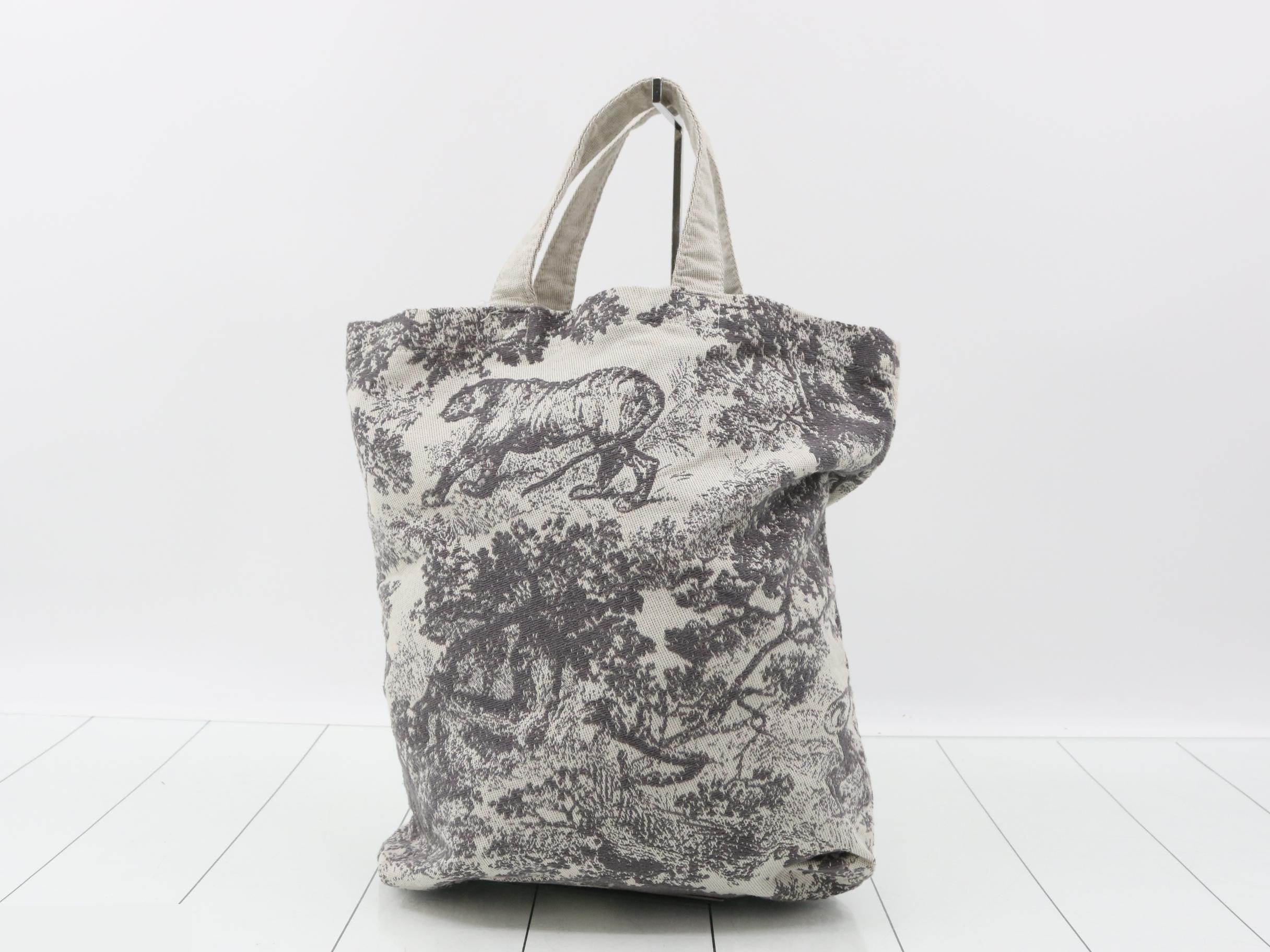 Tote bag (novelty item) — view 2