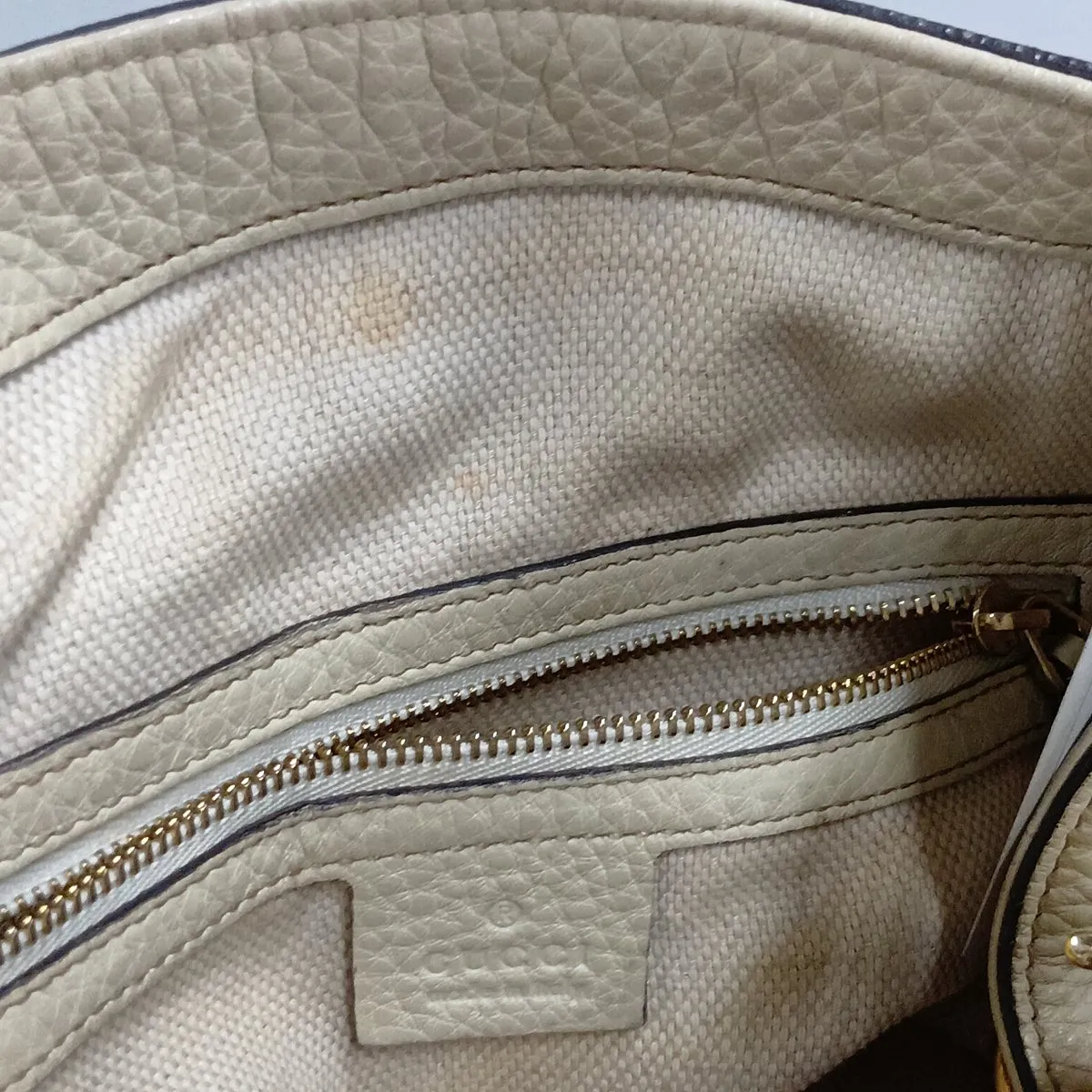 Soho 336751 Leather 2-Way Handbag, White — view 13