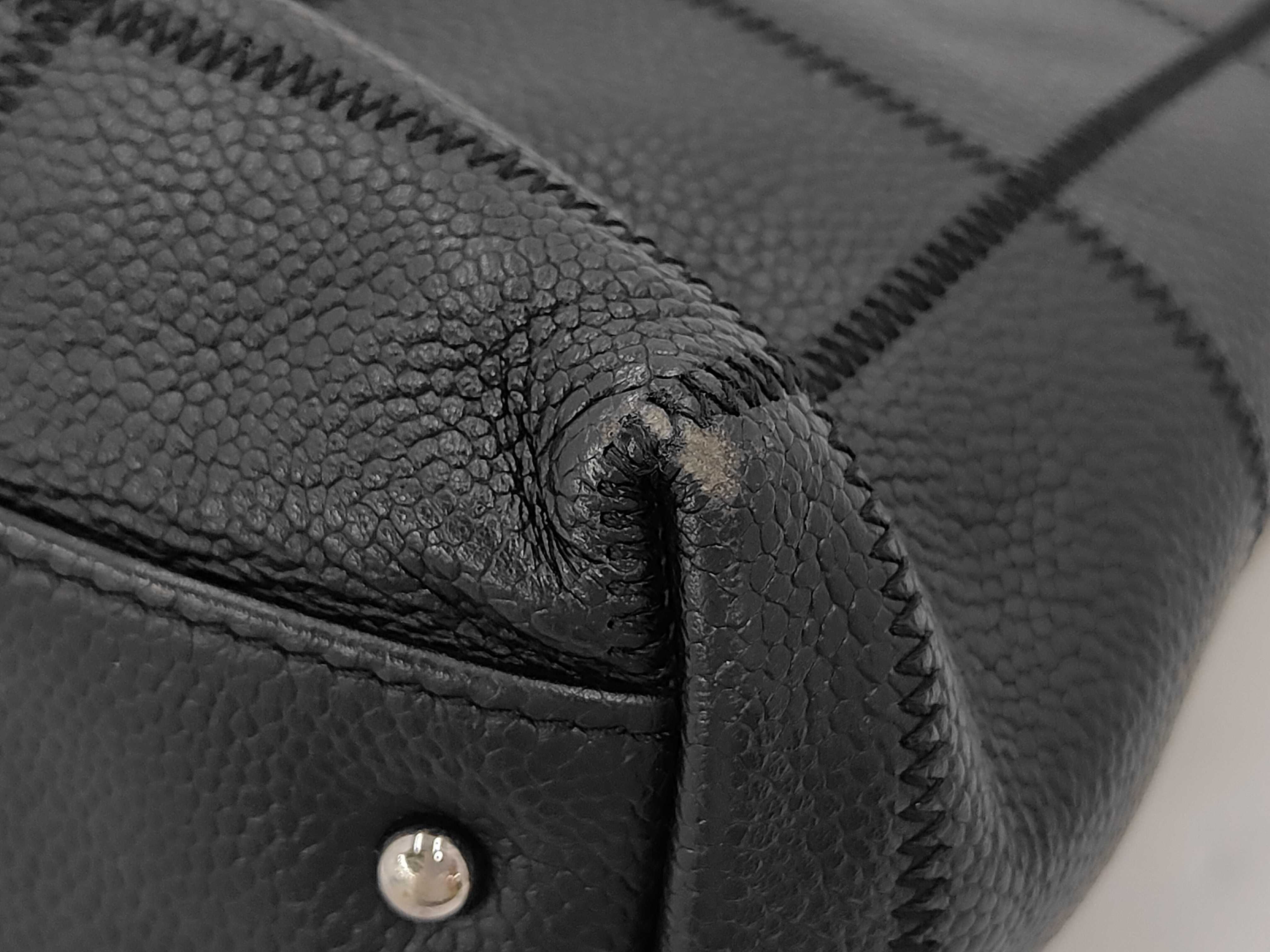 Caviar Leather Handbag Tote Bag — view 3