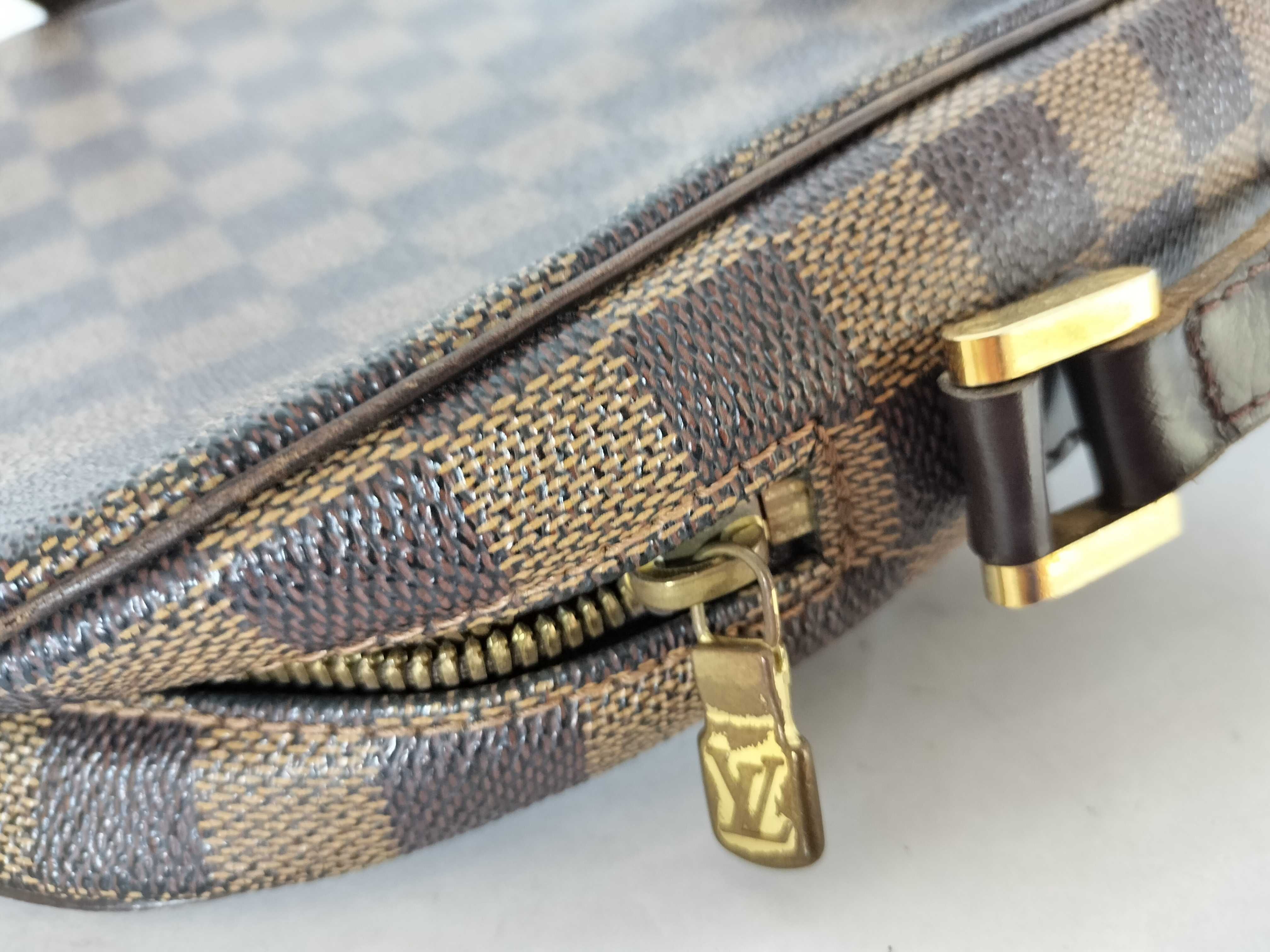Ipanema PM Shoulder Bag — view 9