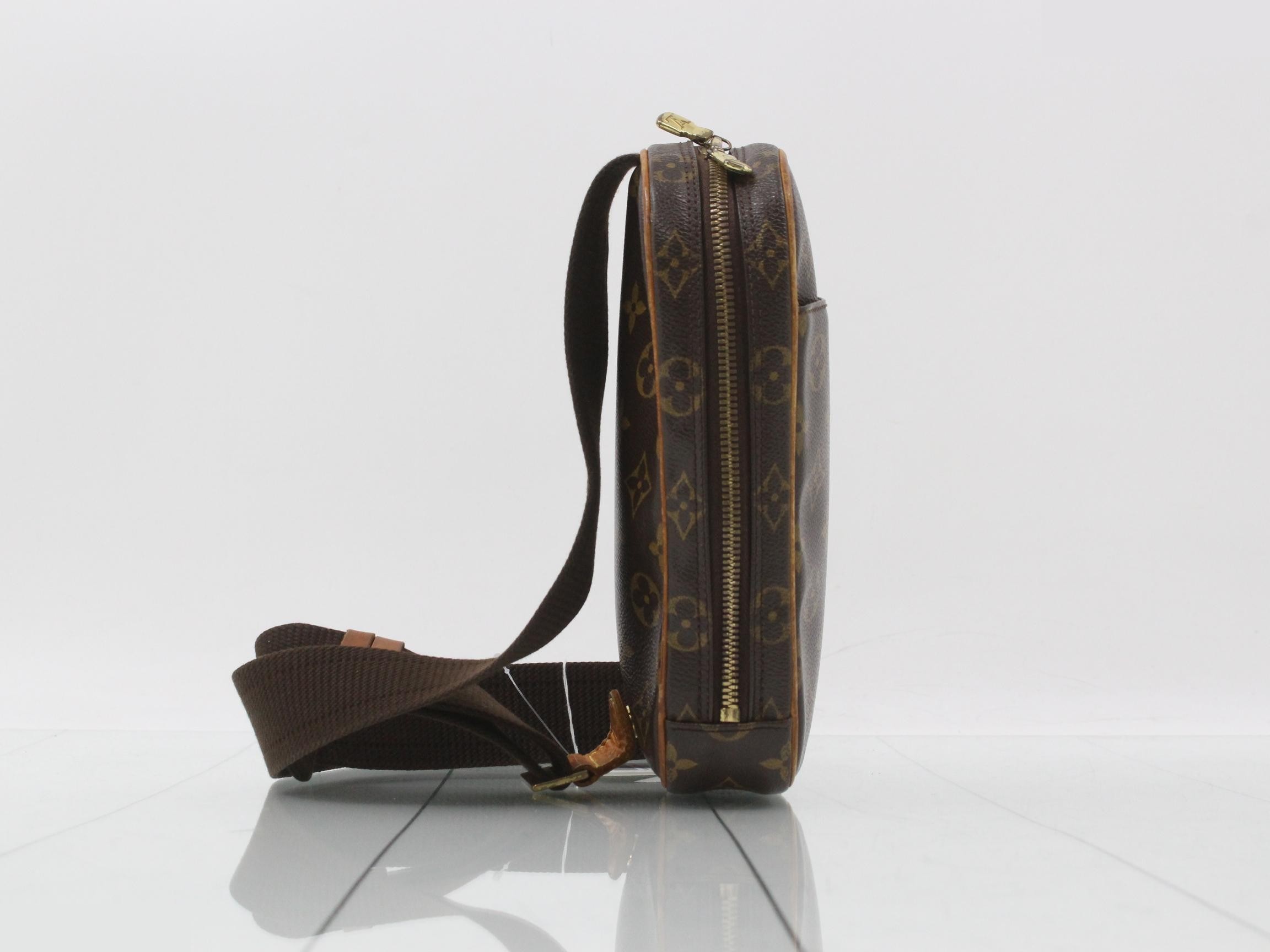 Pochette Gange Waist Bag — view 4