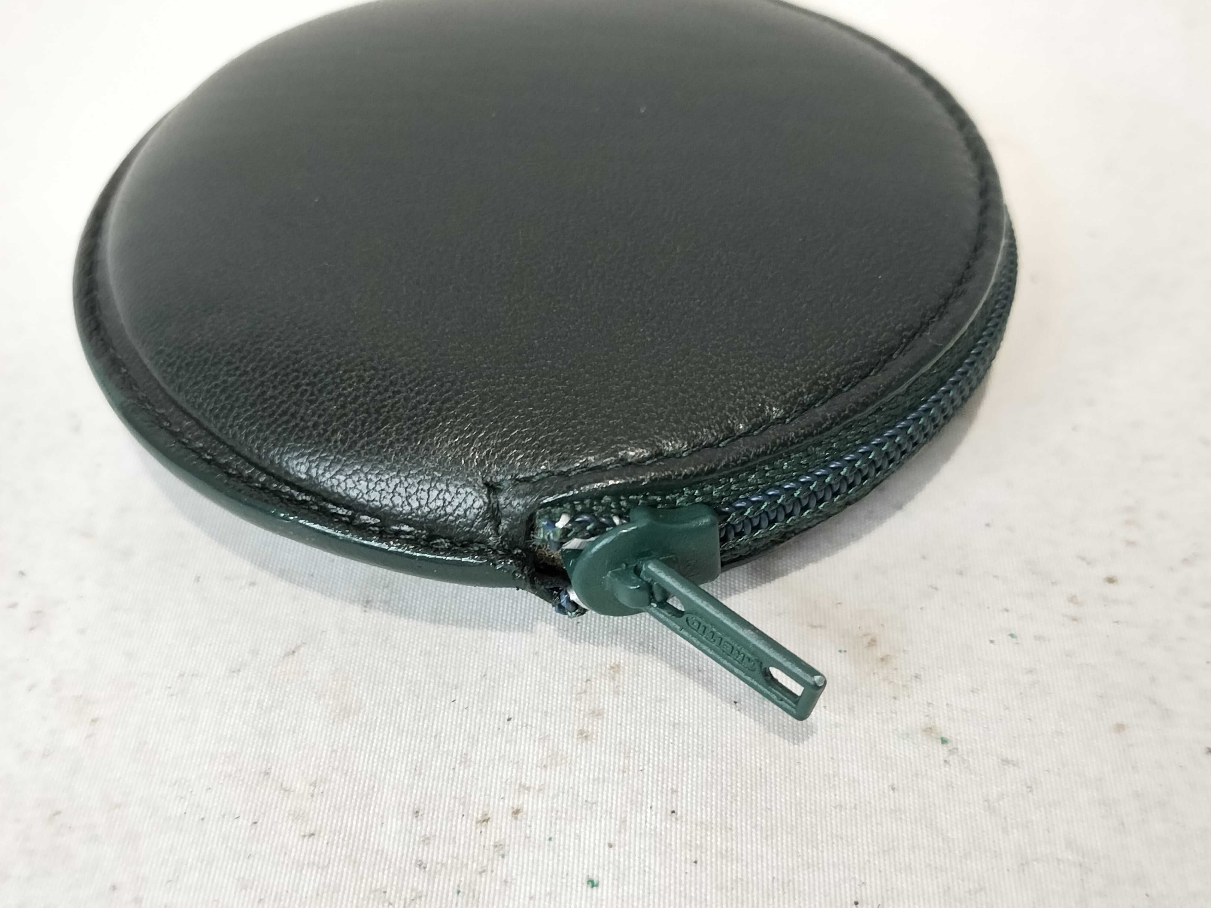 coin case — view 3