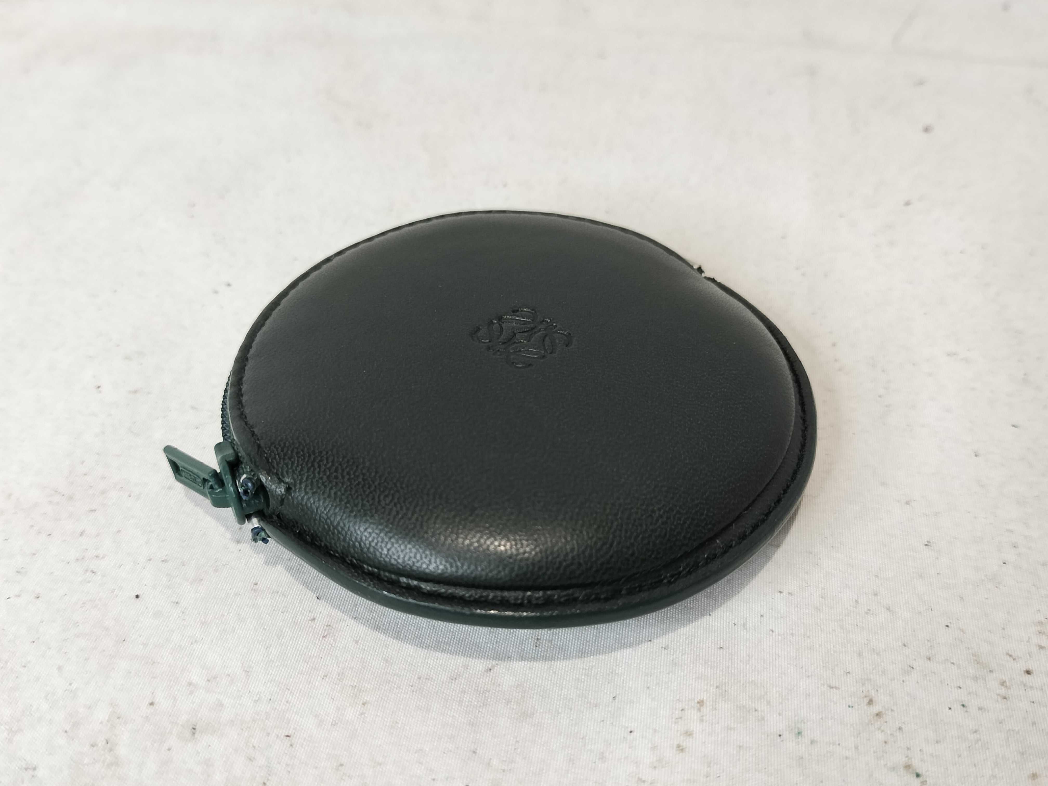 coin case — view 4