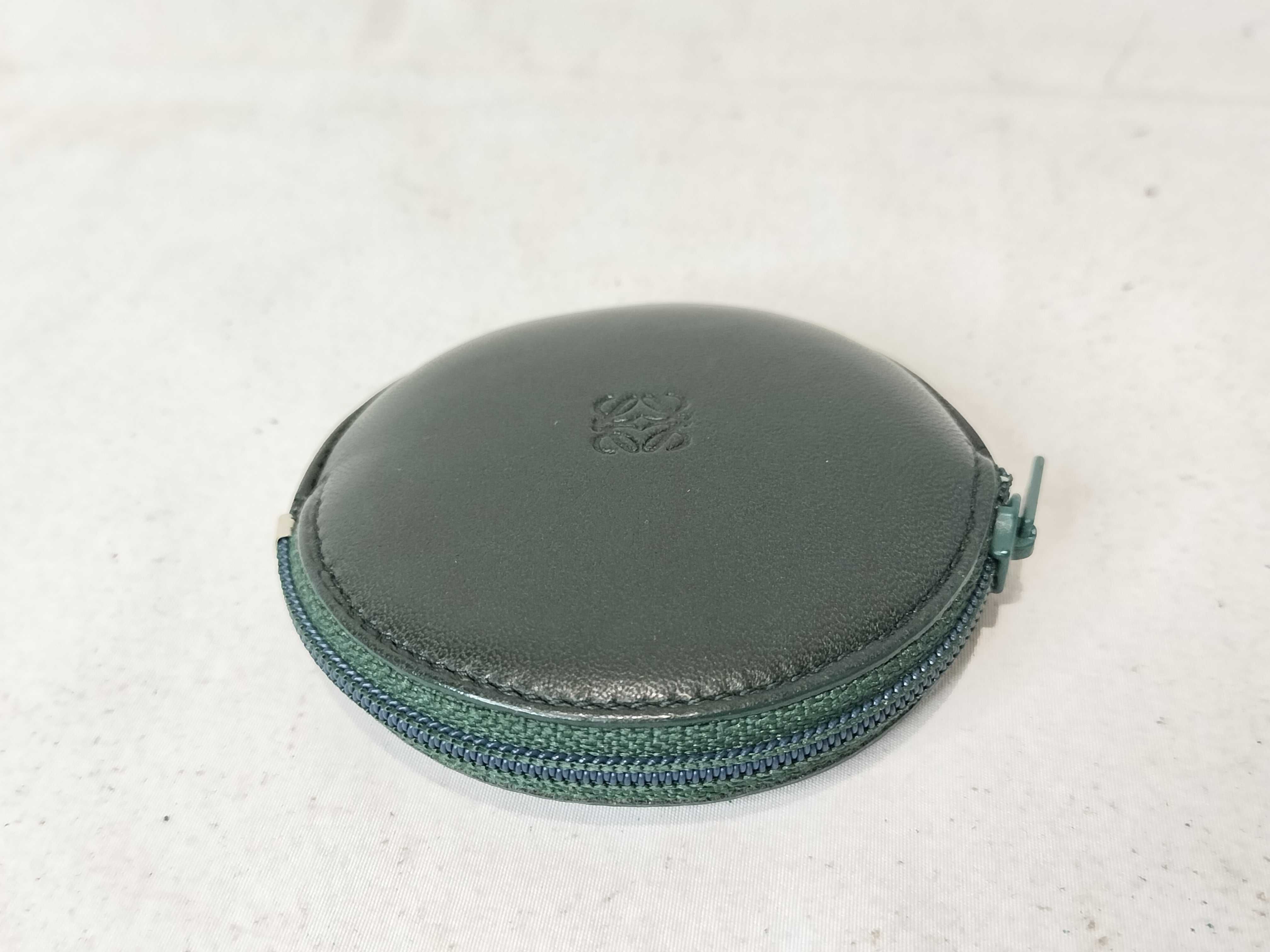 coin case — view 5
