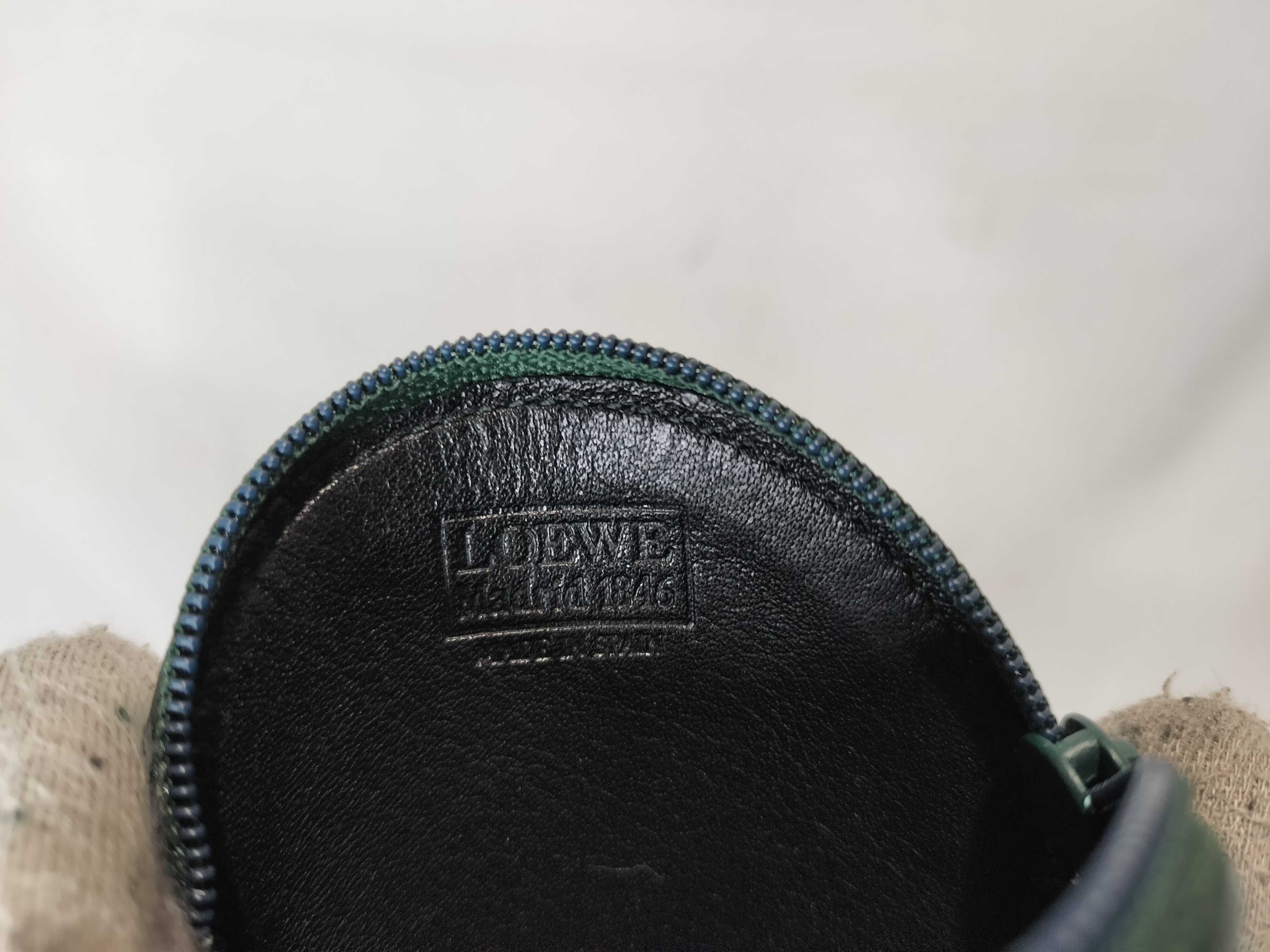 coin case — view 8