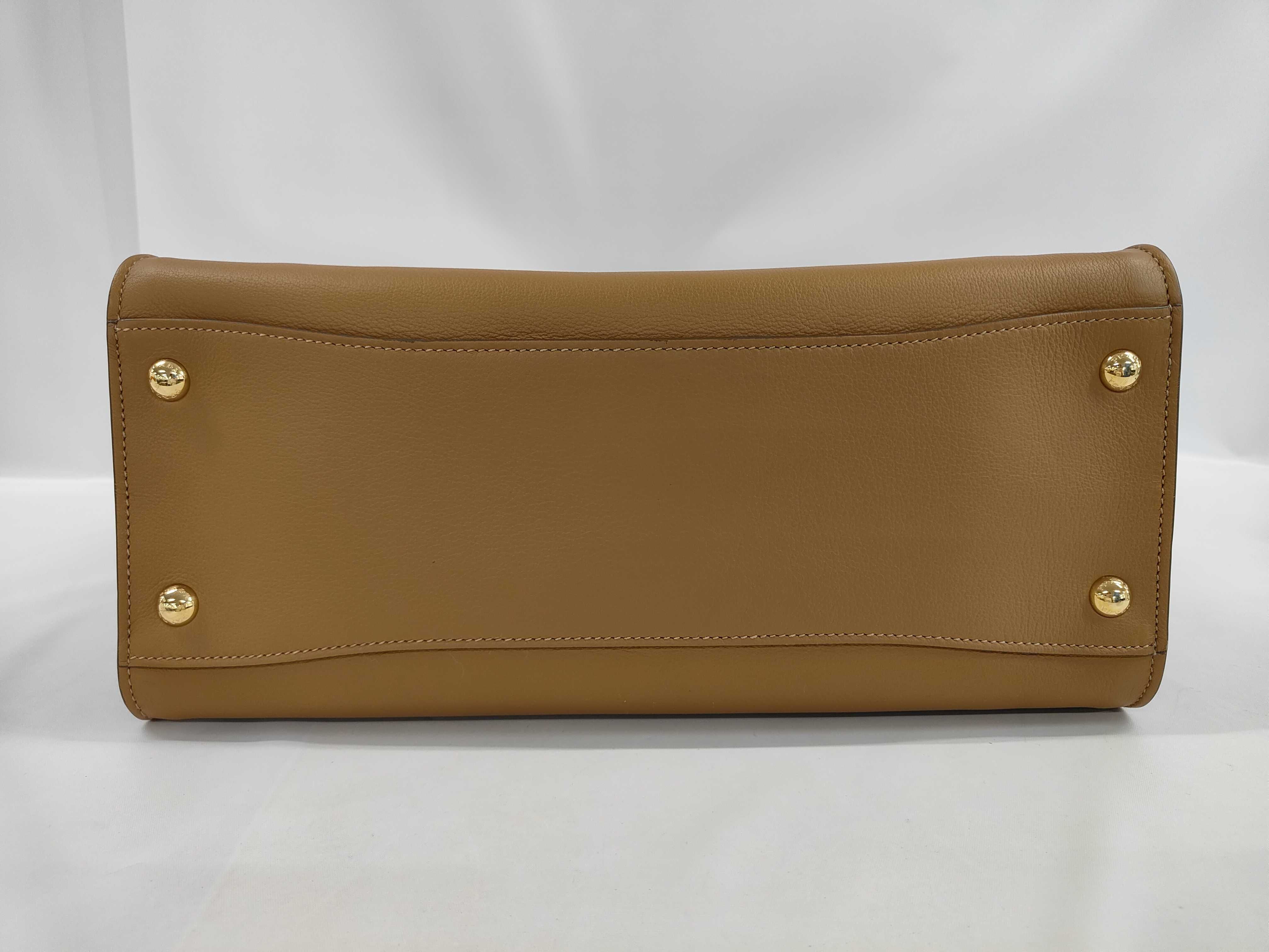 Medium Soft Grain Leather Tote Bag 1BG517 Tote Bag — view 3