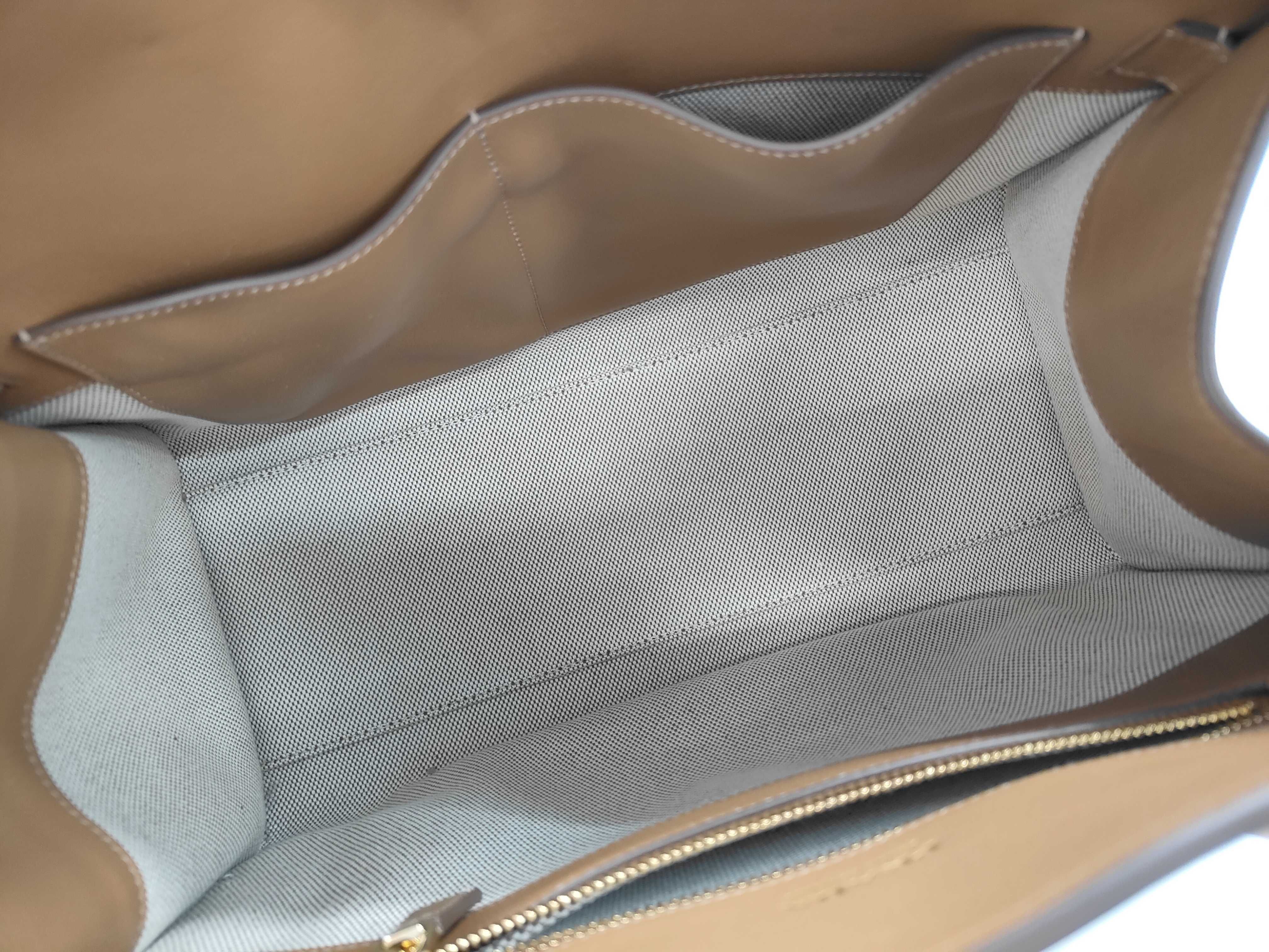 Medium Soft Grain Leather Tote Bag 1BG517 Tote Bag — view 7