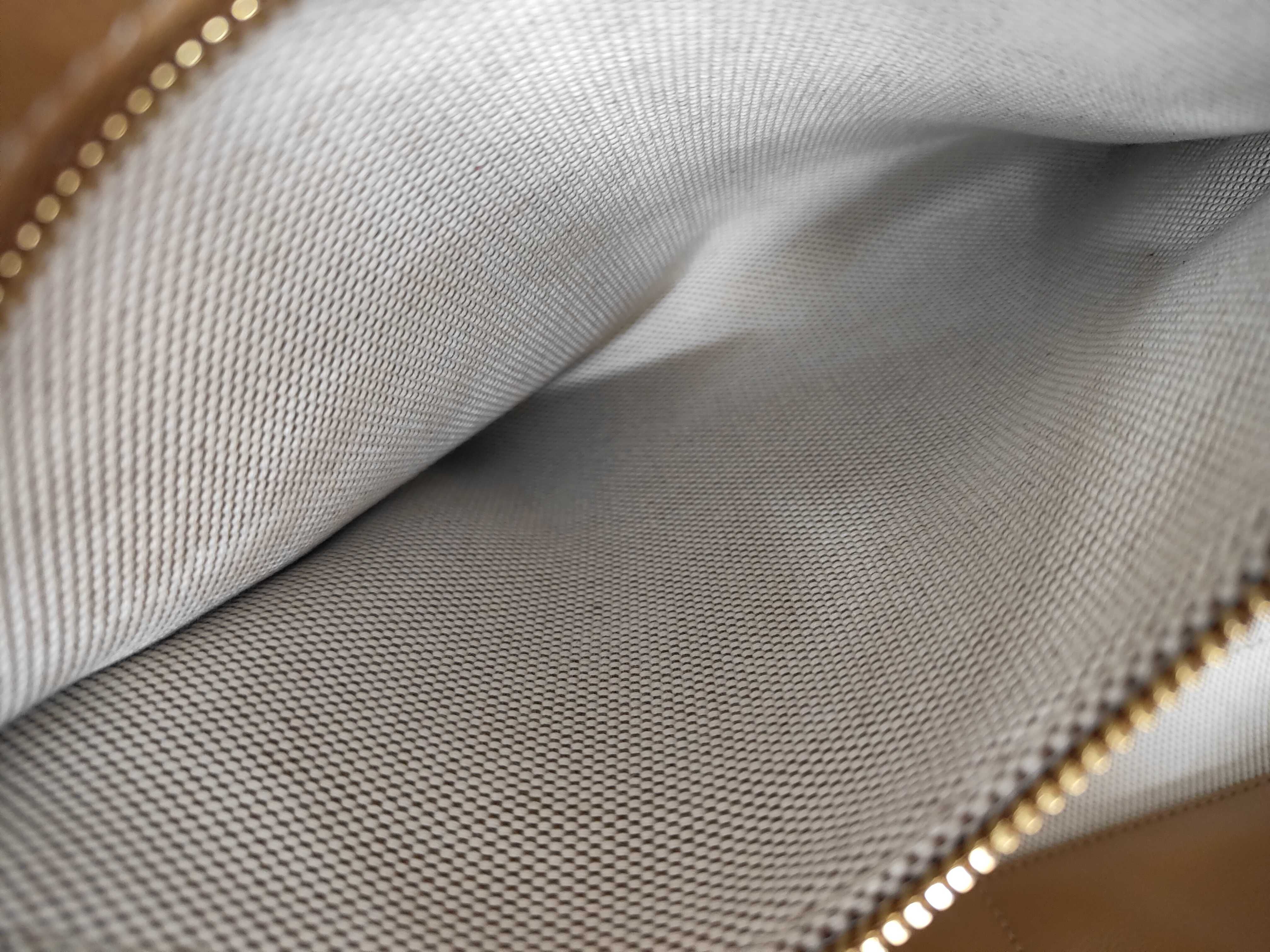 Medium Soft Grain Leather Tote Bag 1BG517 Tote Bag — view 9