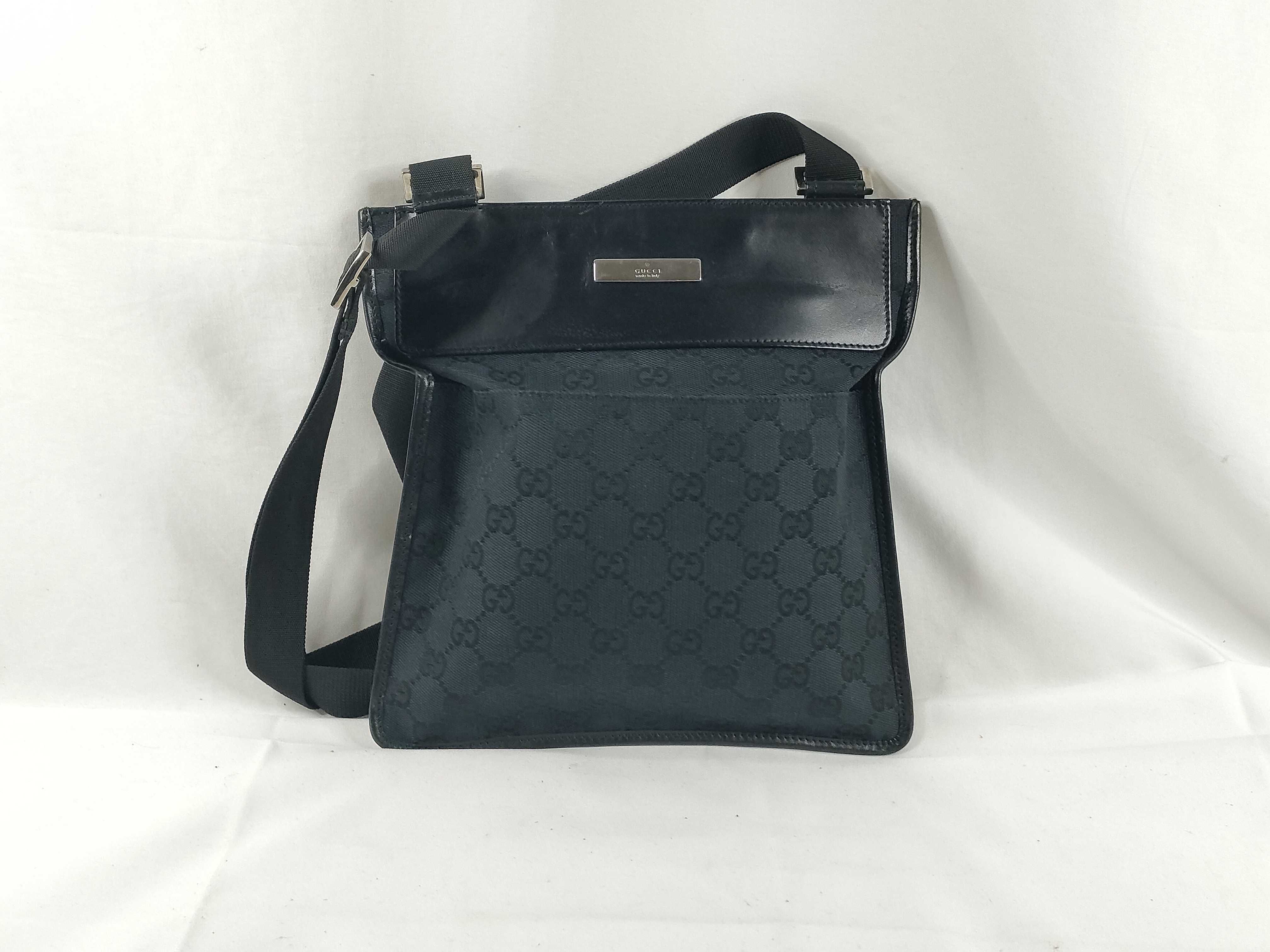 GG Canvas Shoulder Bag 0190343