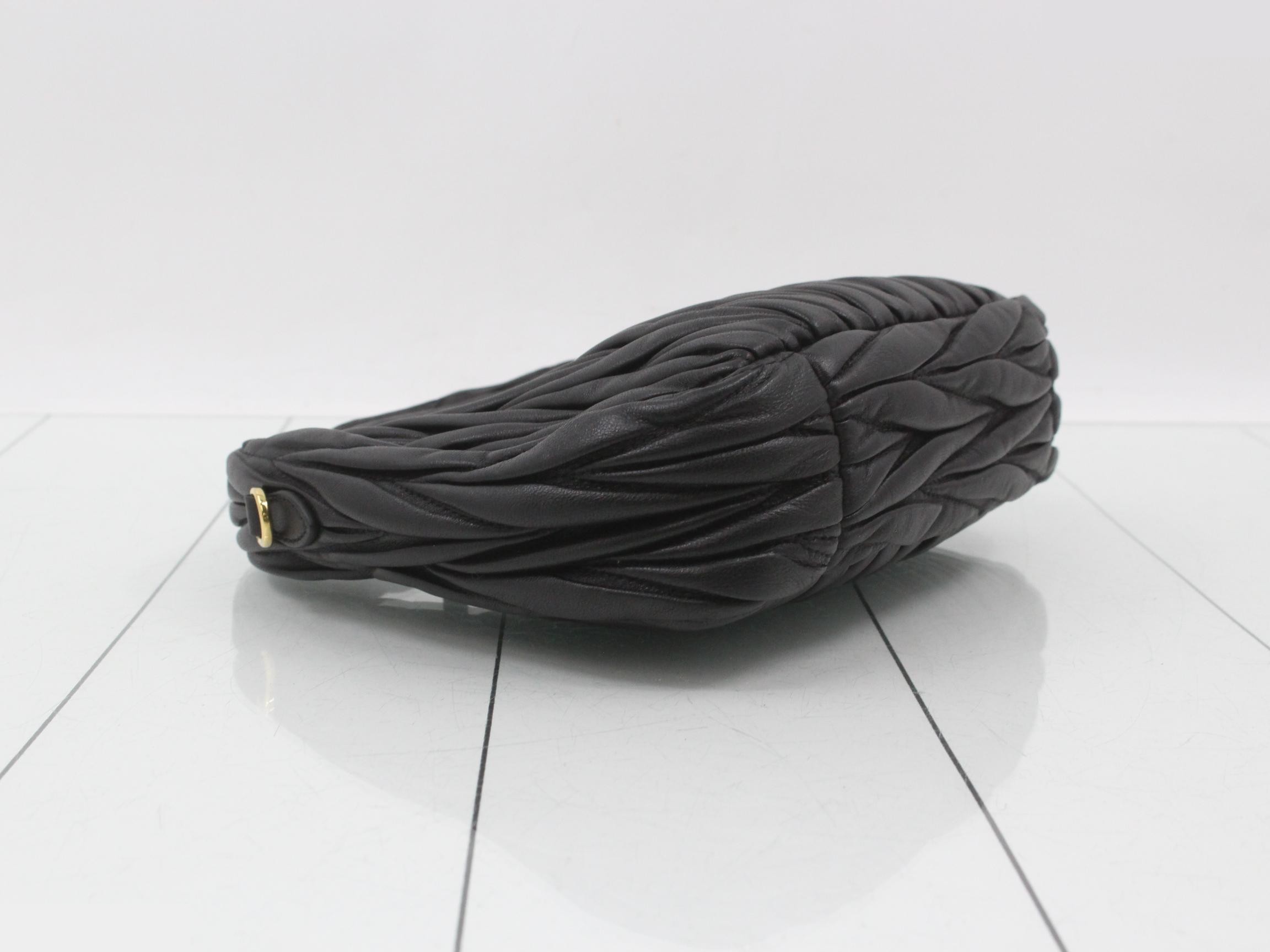 Matelassé Wonder Leather Handbag — view 5