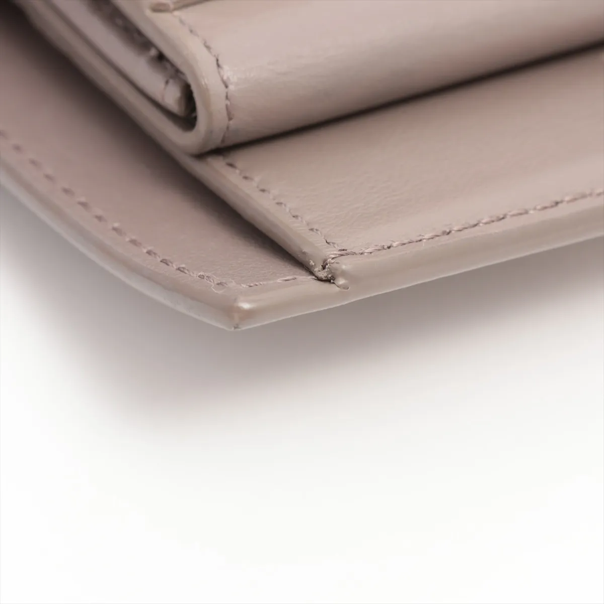 Triomphe Small Flap Wallet Leather Compact Wallet Beige — view 9