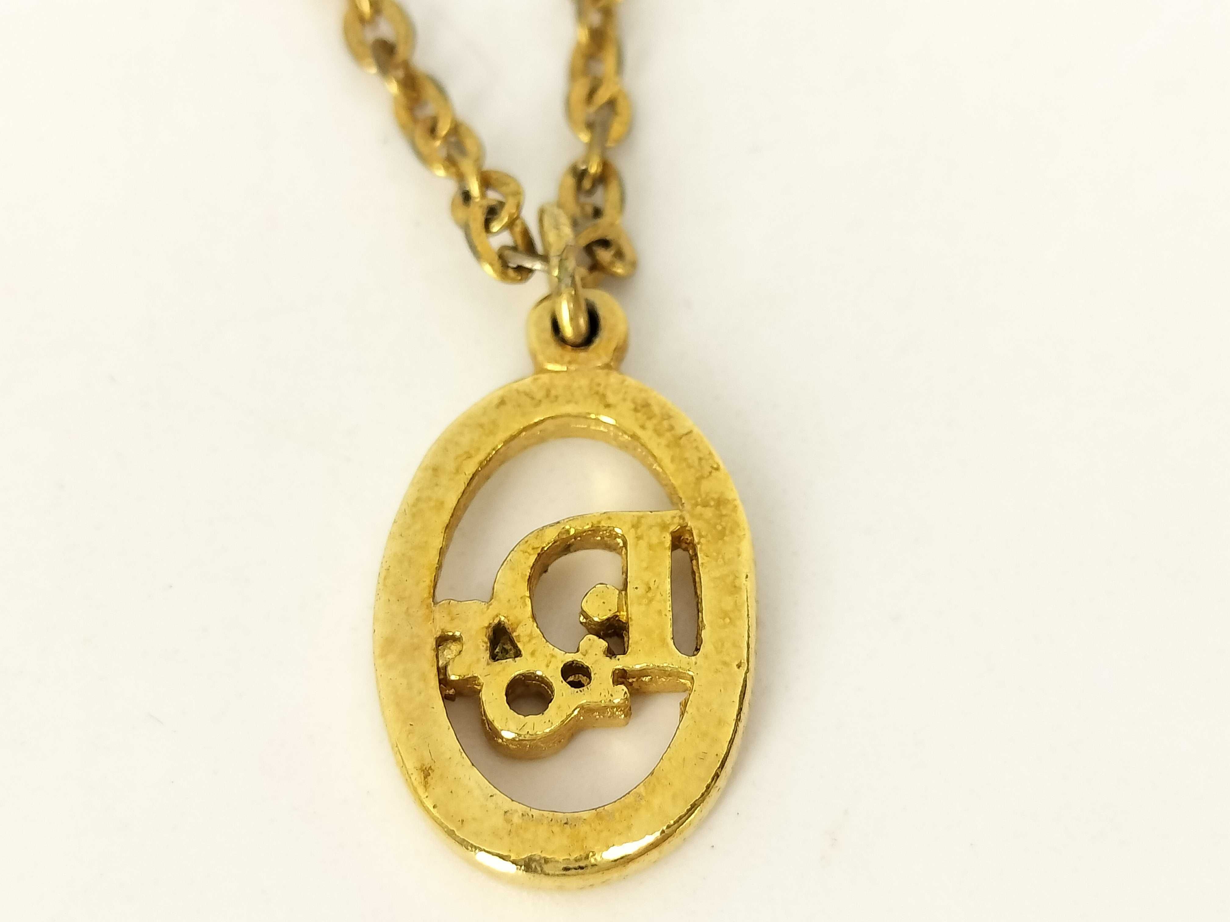 necklace — view 2