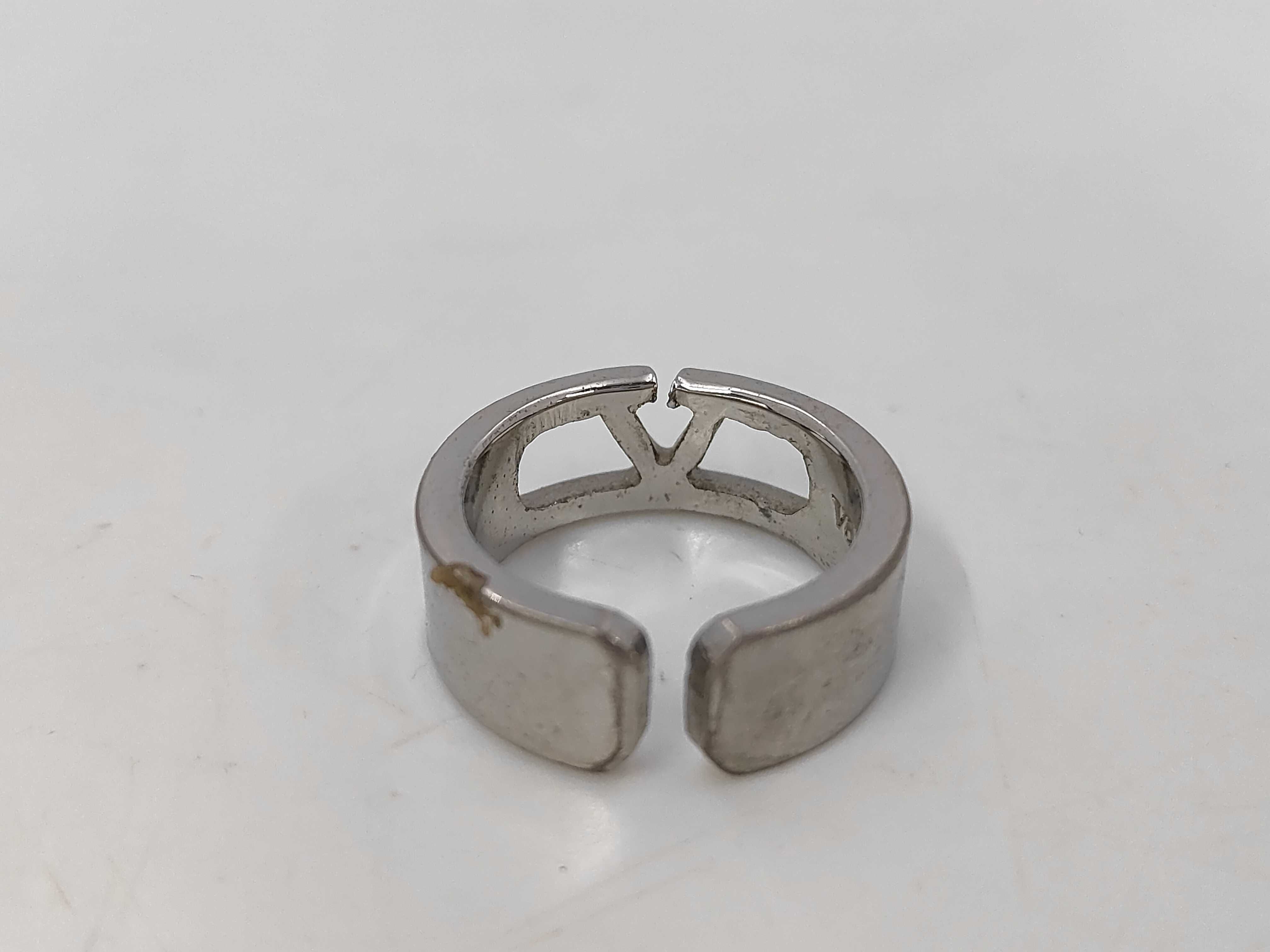 Ring — view 4