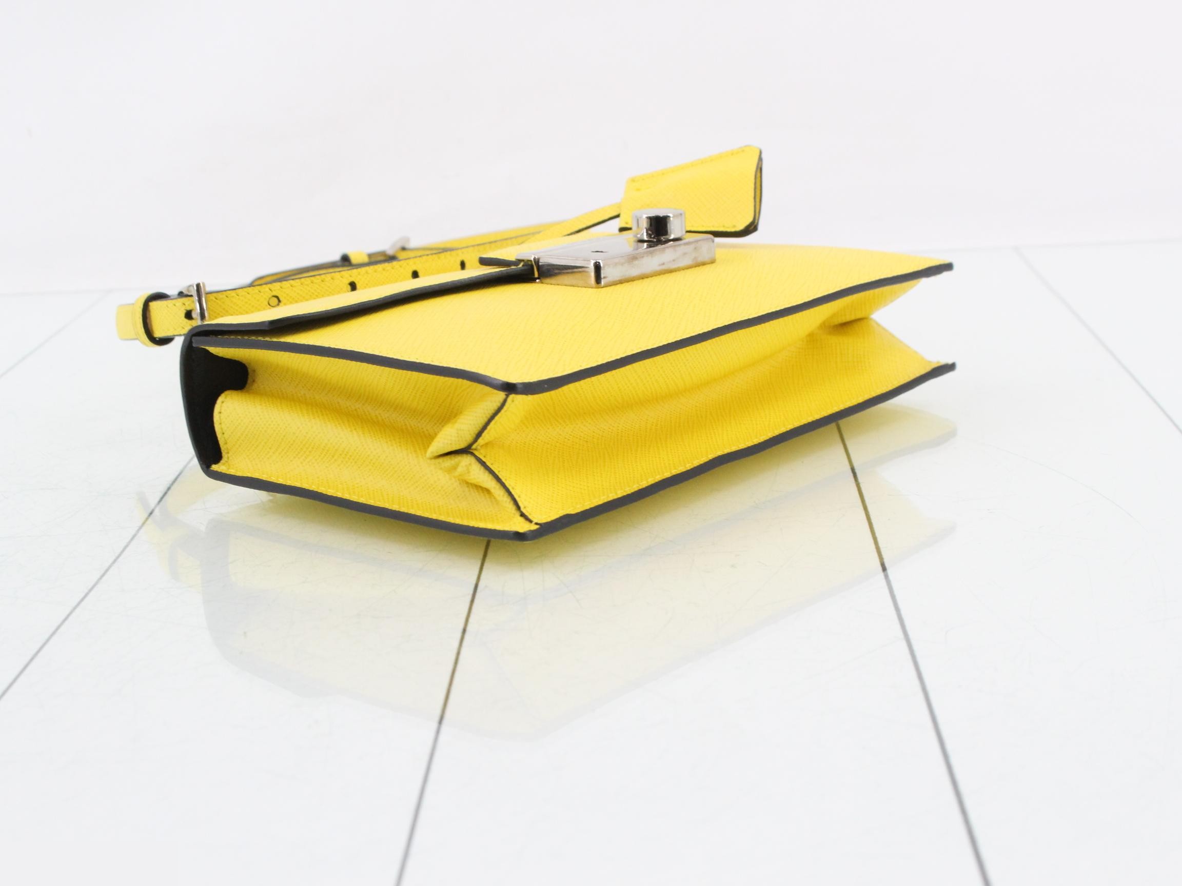 BT0960 Saffiano Padlock Shoulder Bag — view 5
