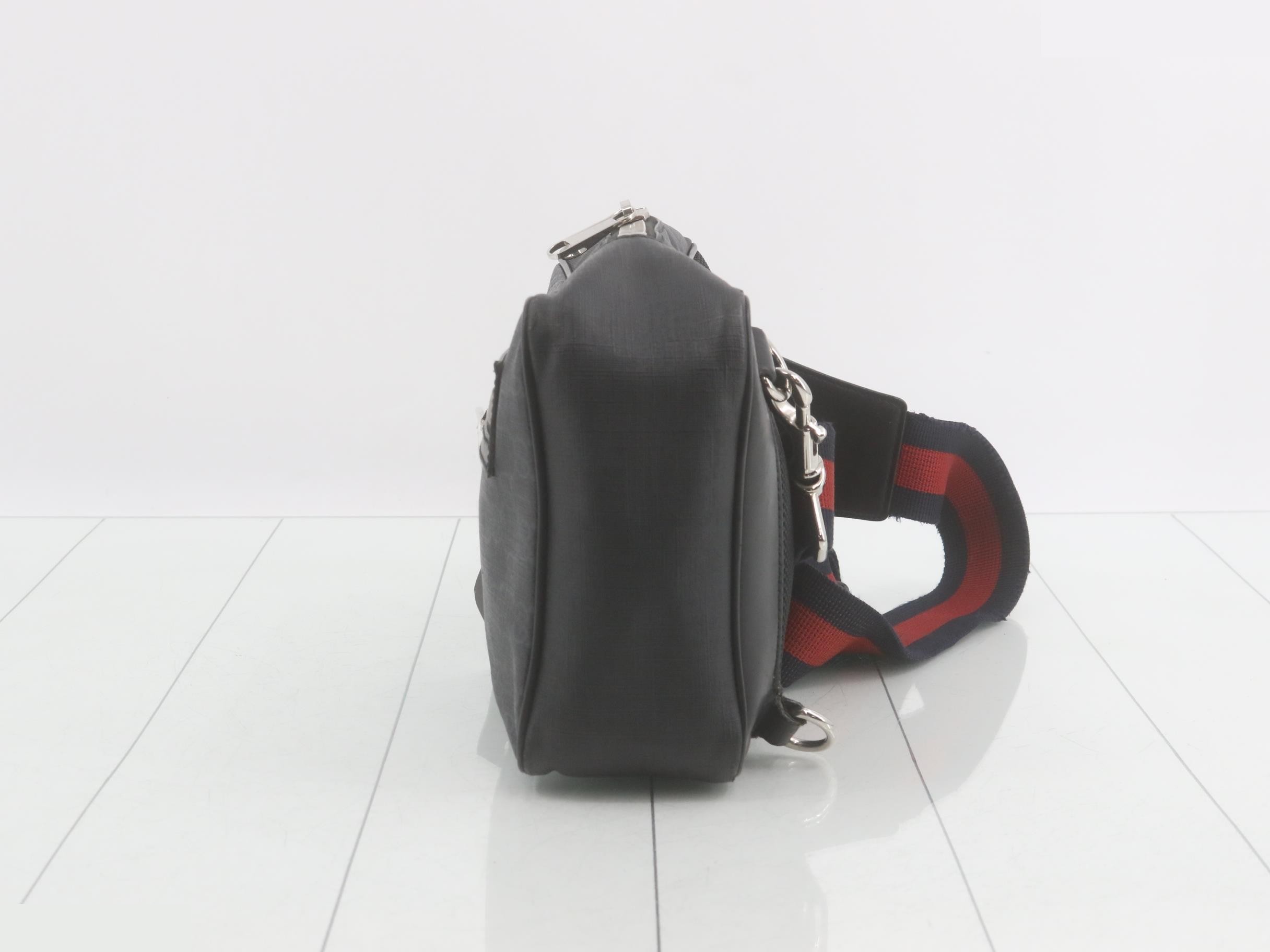 GG Supreme Messenger Bag — view 3