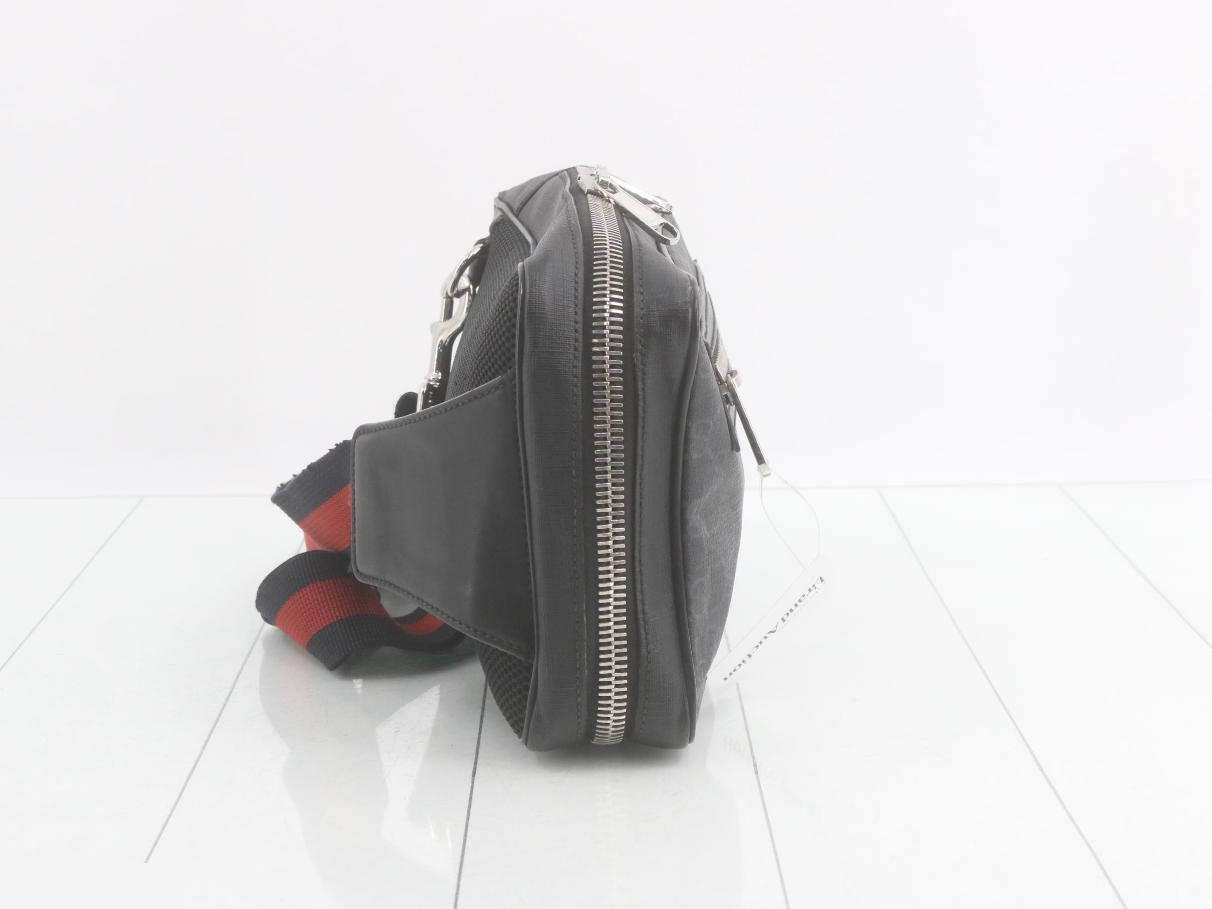 GG Supreme Messenger Bag — view 4