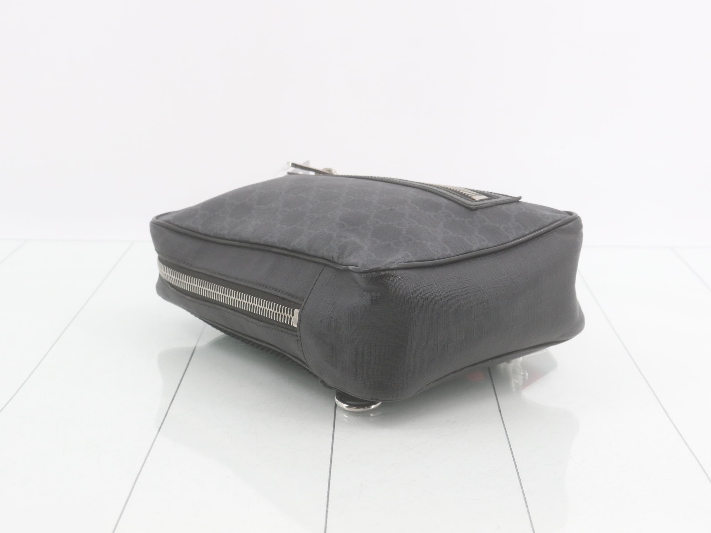 GG Supreme Messenger Bag — view 6