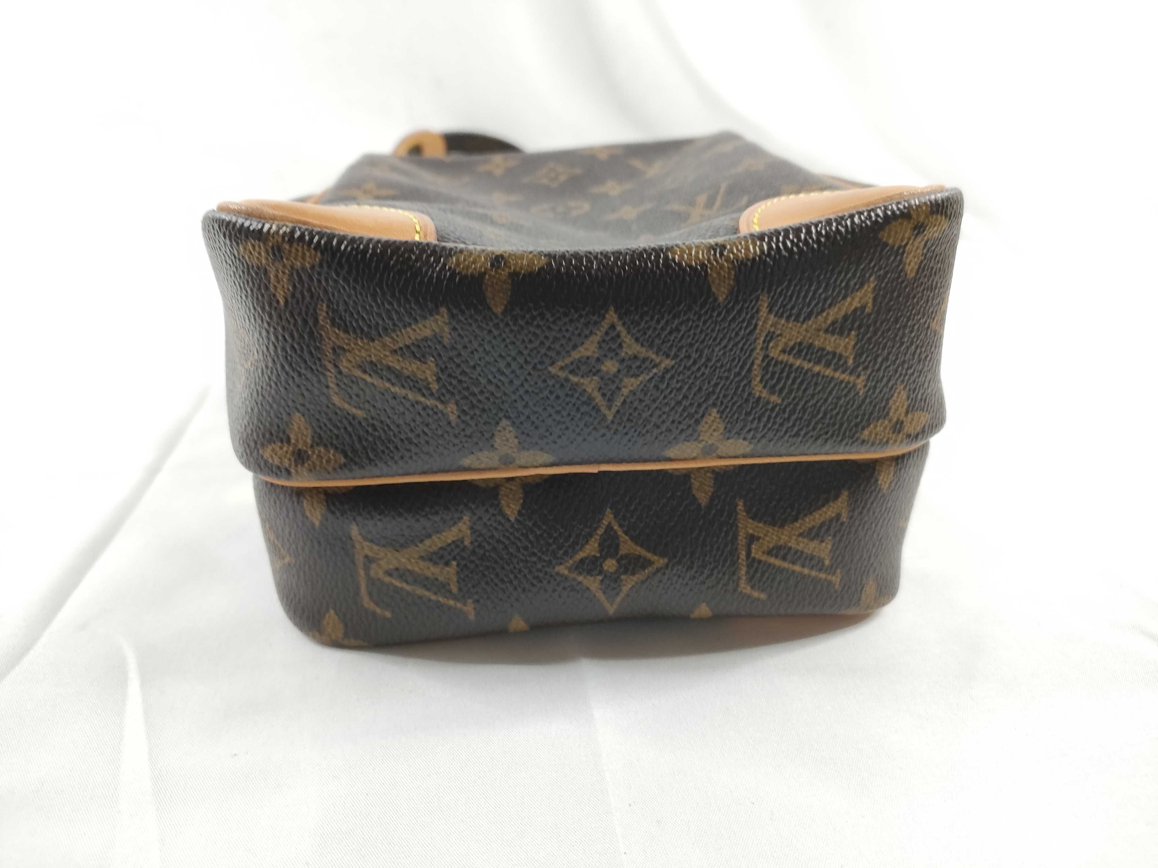 Monogram Amazon M45236 TH0056 Brown Shoulder Bag — view 4