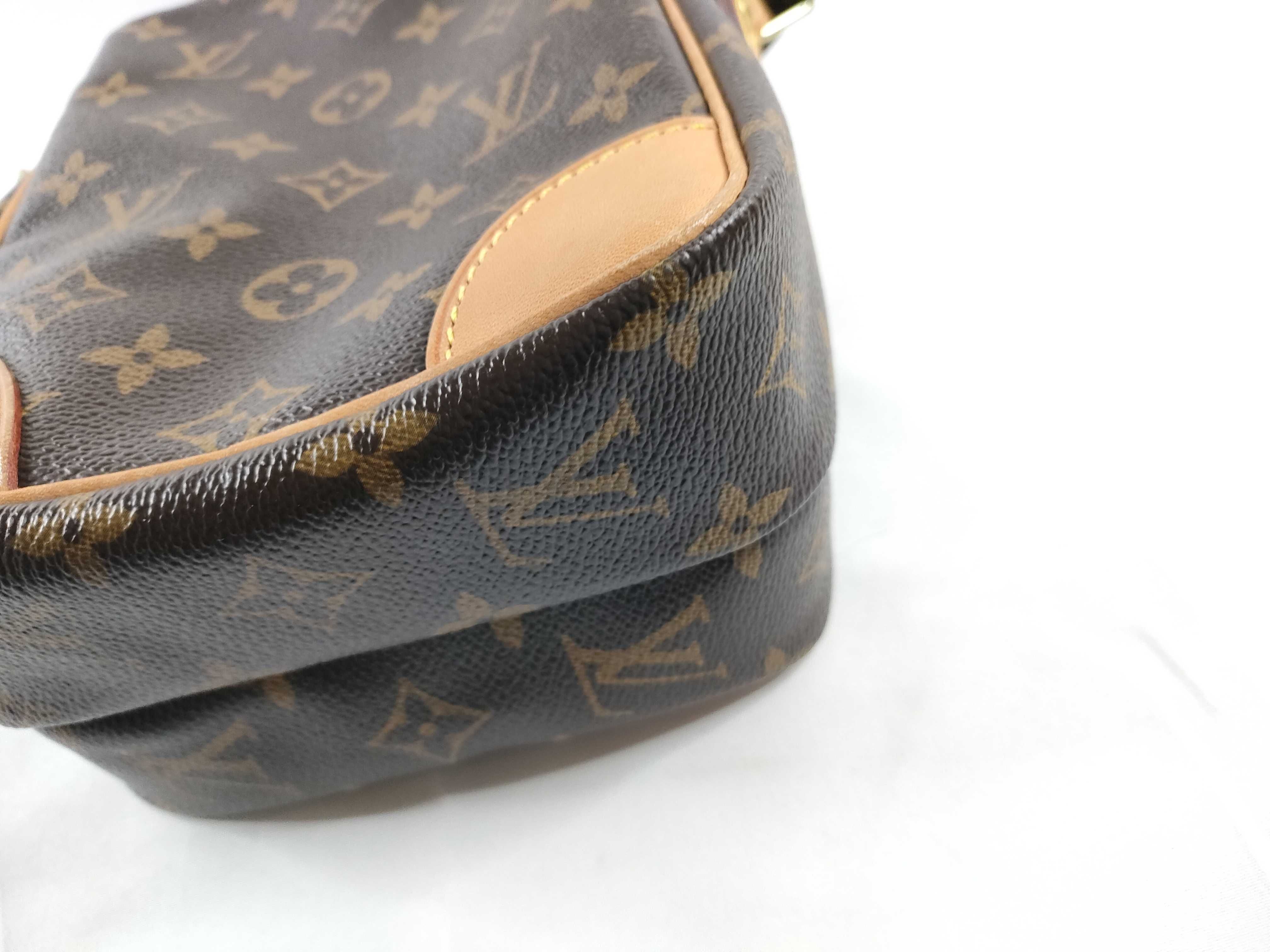 Monogram Amazon M45236 TH0056 Brown Shoulder Bag — view 5