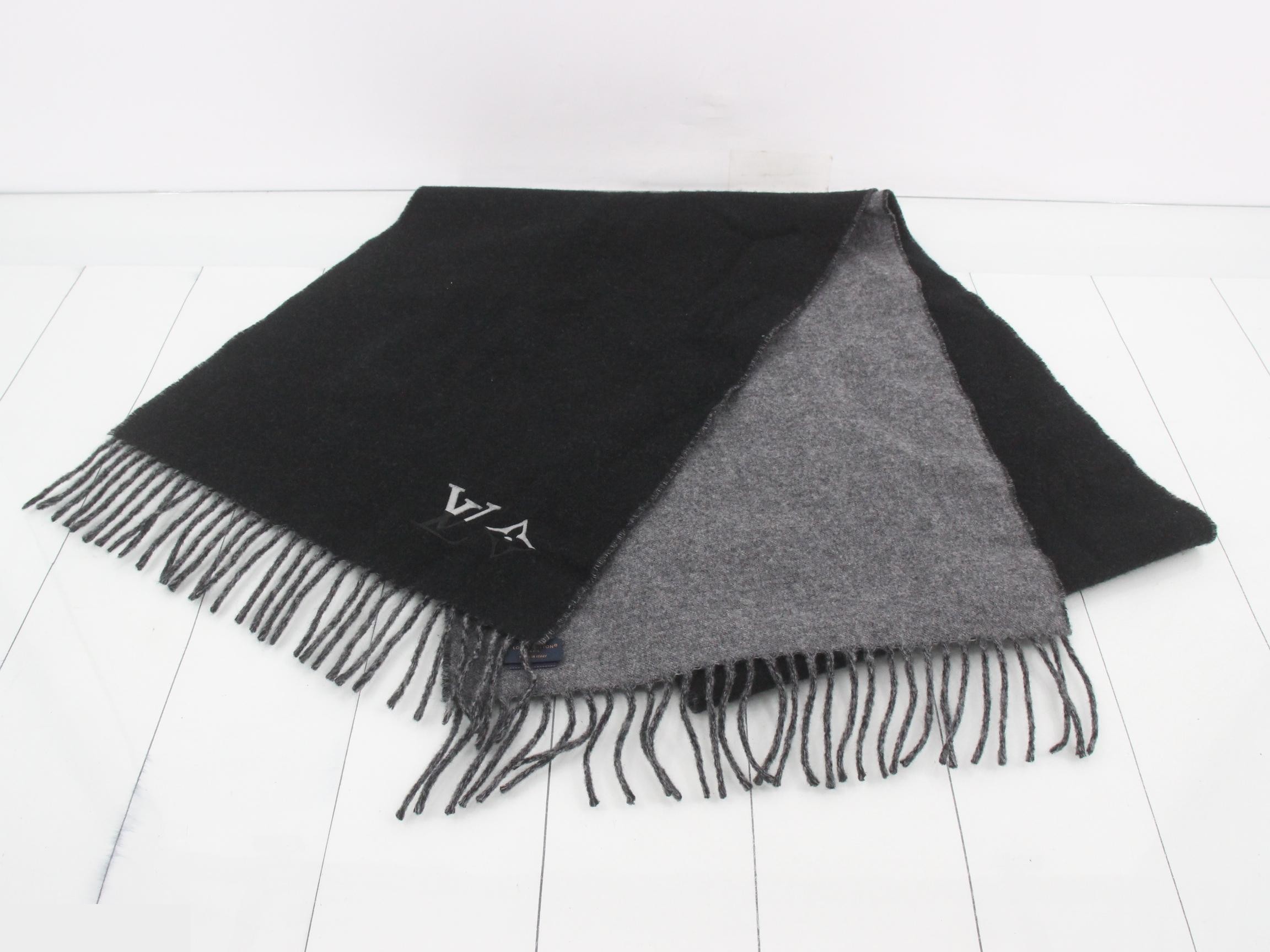 Reversible scarf, black + gray, 100% cashmere — view 2