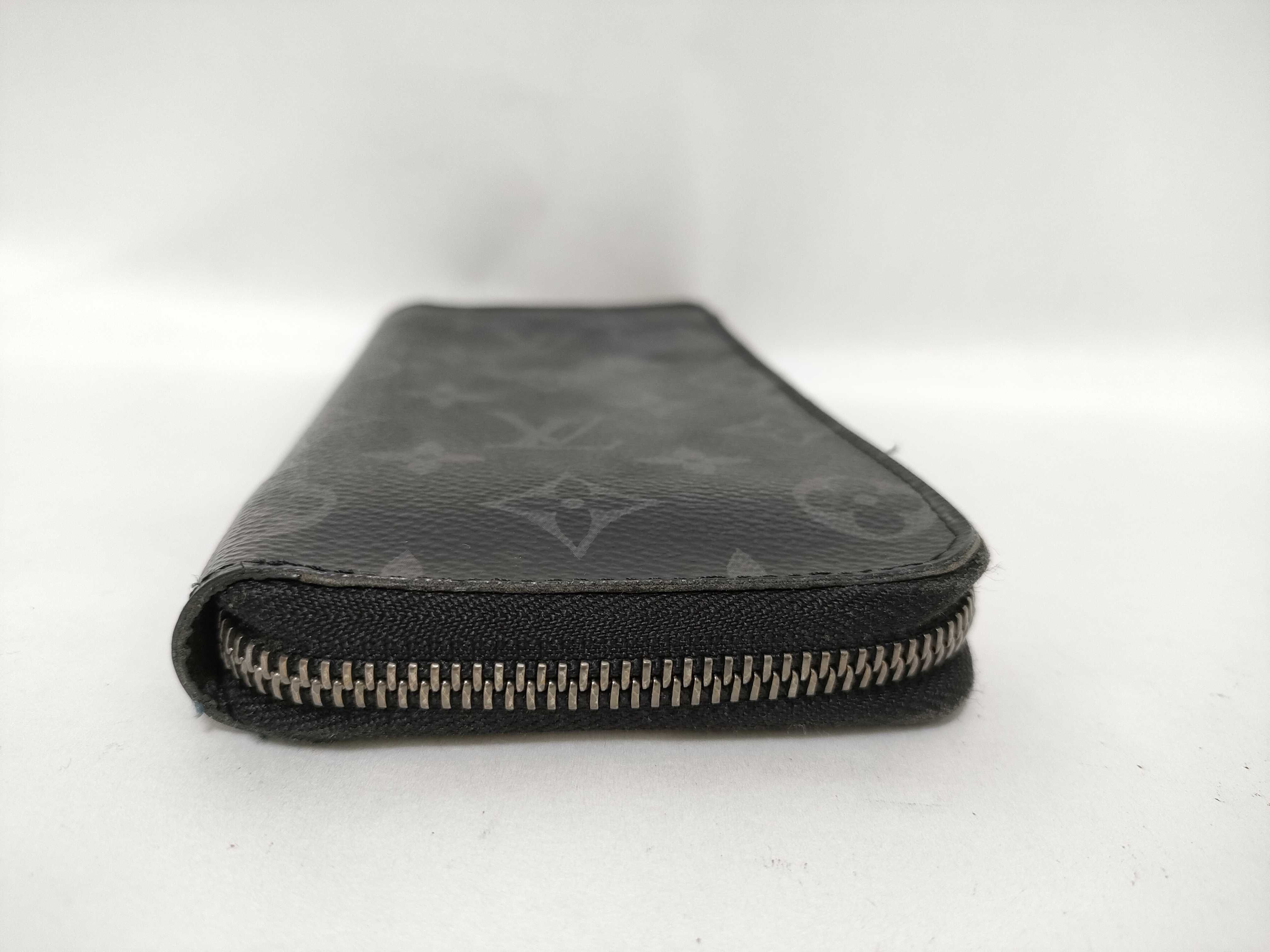 Vertical Monogram Eclipse M62295 GI1178 Wallet — view 3