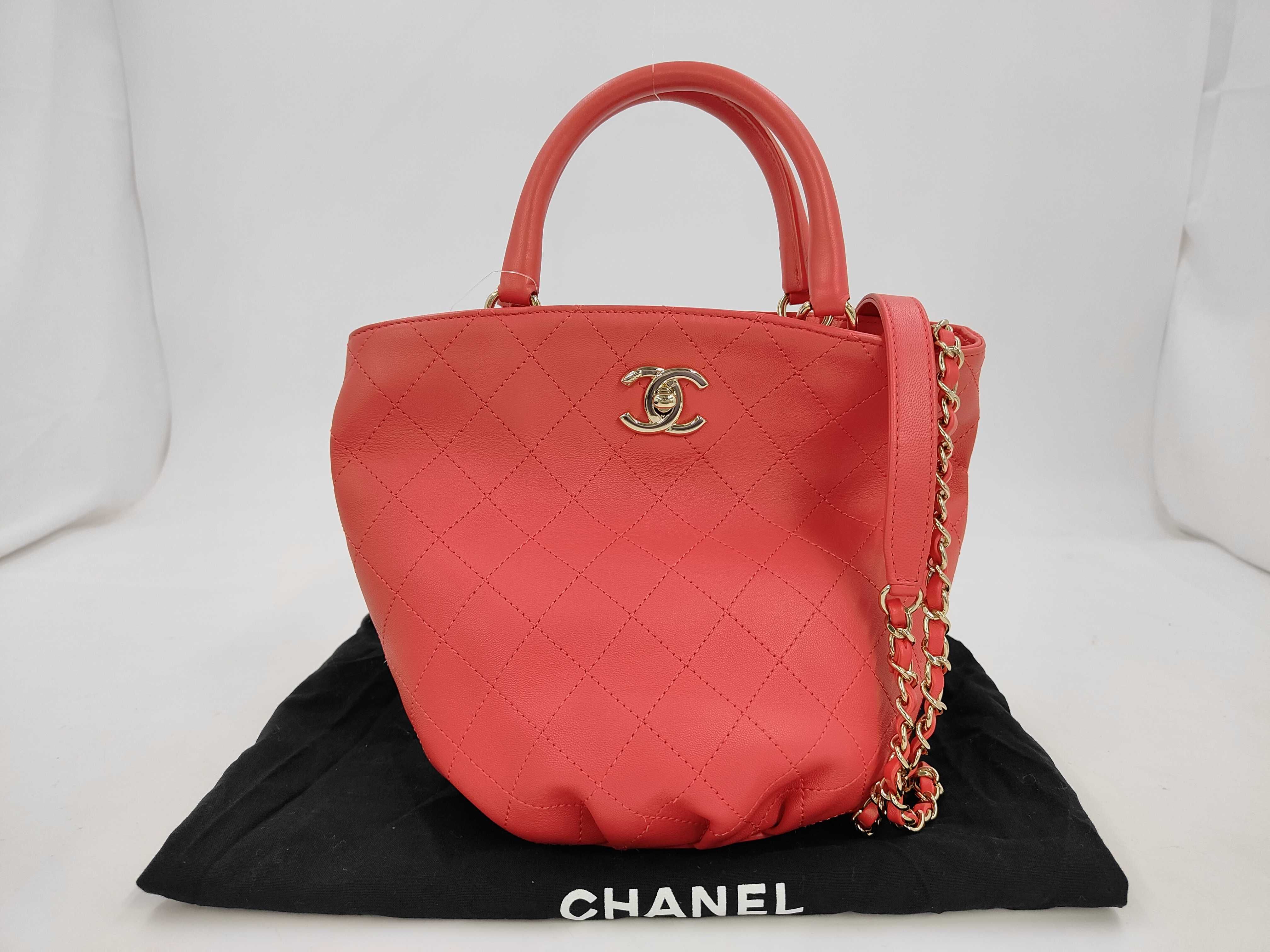 Lambskin Matelassé 2-way Shoulder Bag (Serial Number 27)
