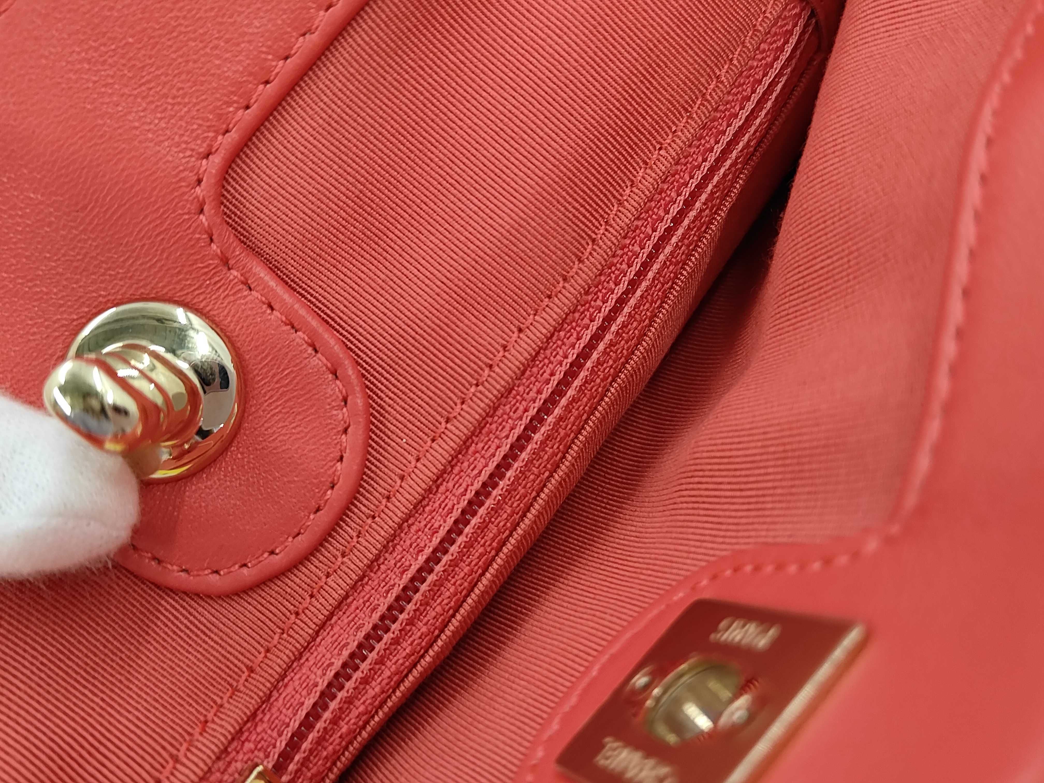 Lambskin Matelassé 2-way Shoulder Bag (Serial Number 27) — view 12
