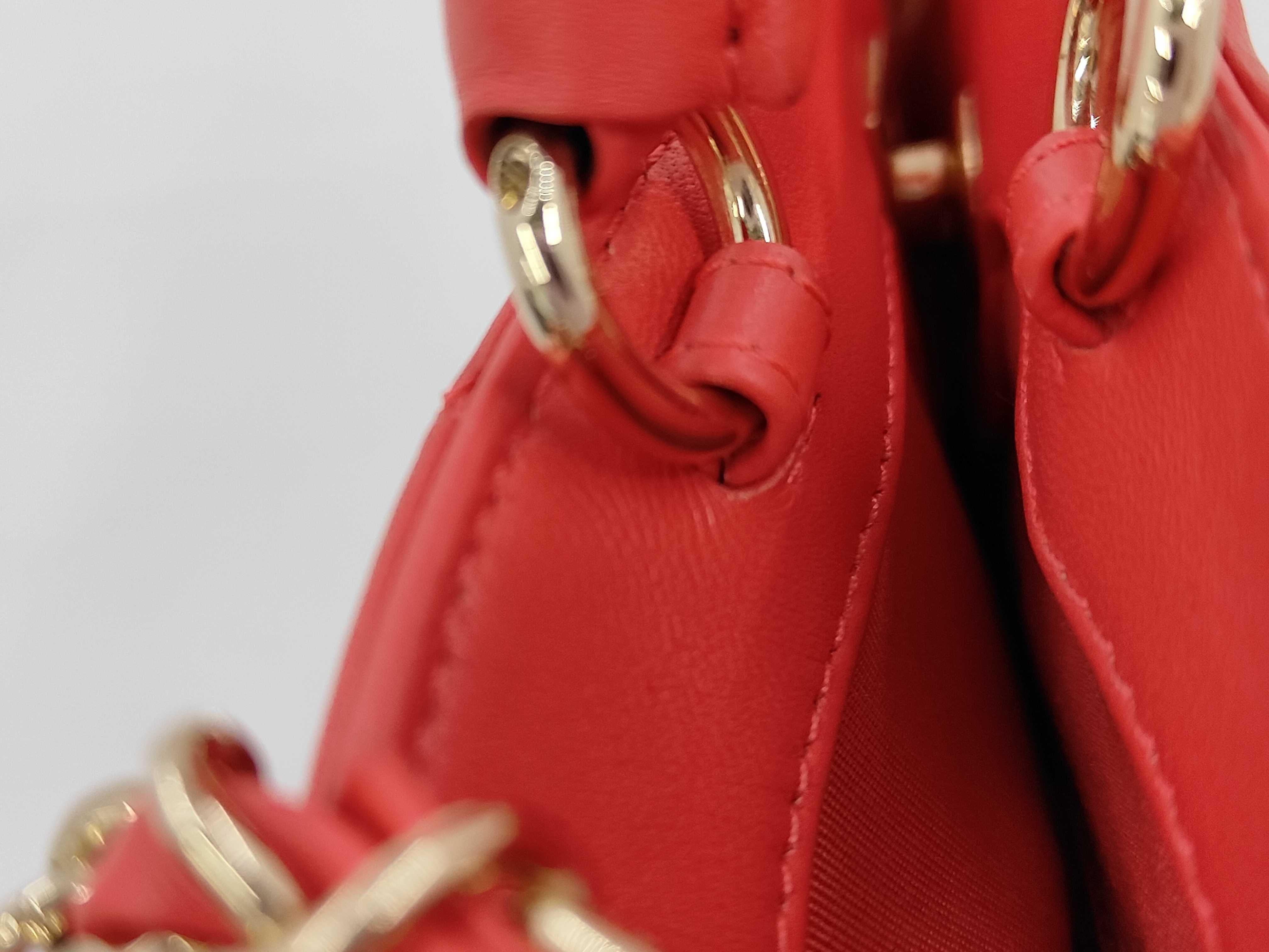 Lambskin Matelassé 2-way Shoulder Bag (Serial Number 27) — view 3
