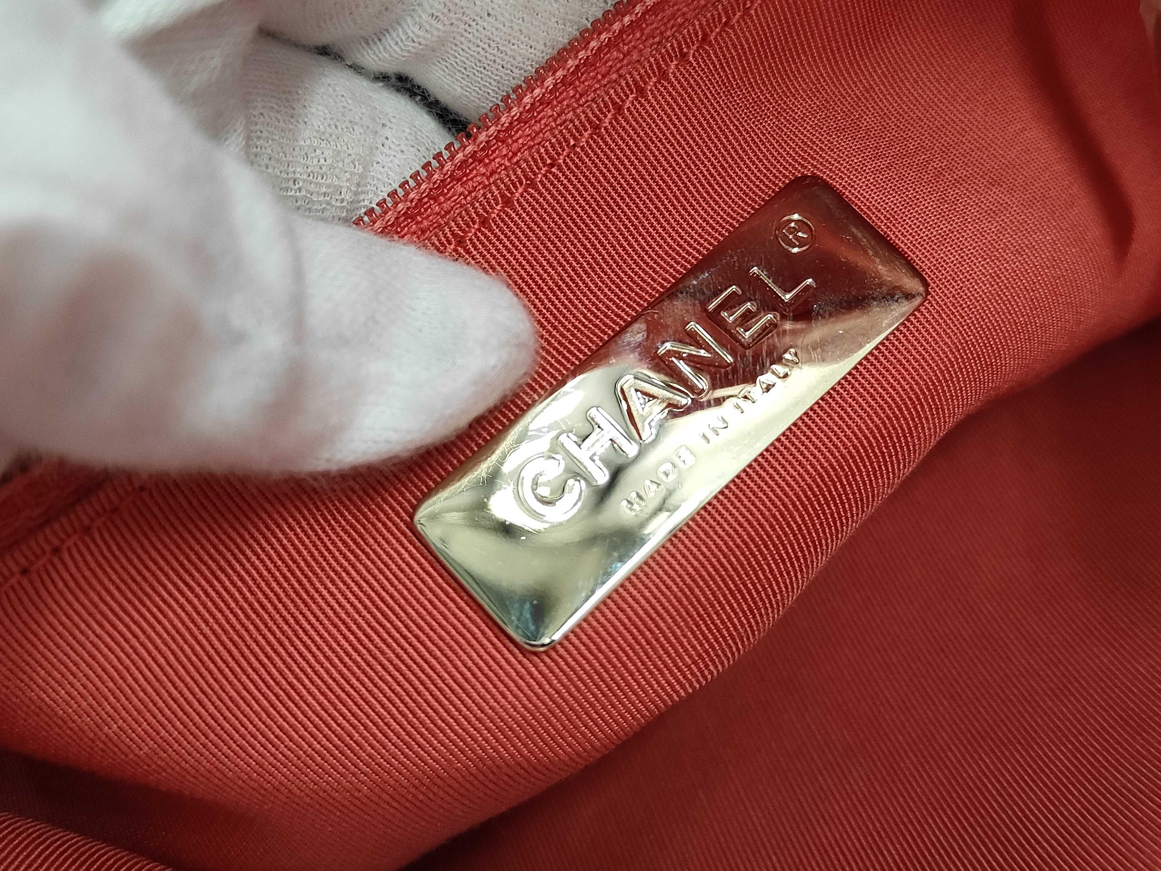 Lambskin Matelassé 2-way Shoulder Bag (Serial Number 27) — view 10