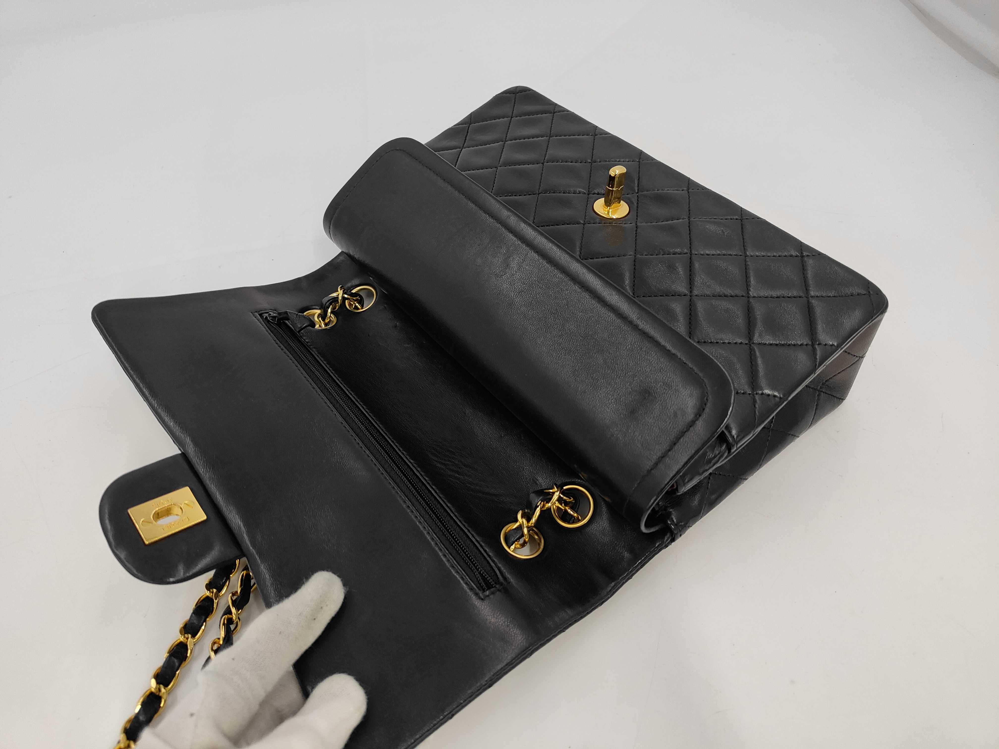 Matelassé 25 Lambskin Double Flap Double Chain Shoulder Bag — view 8