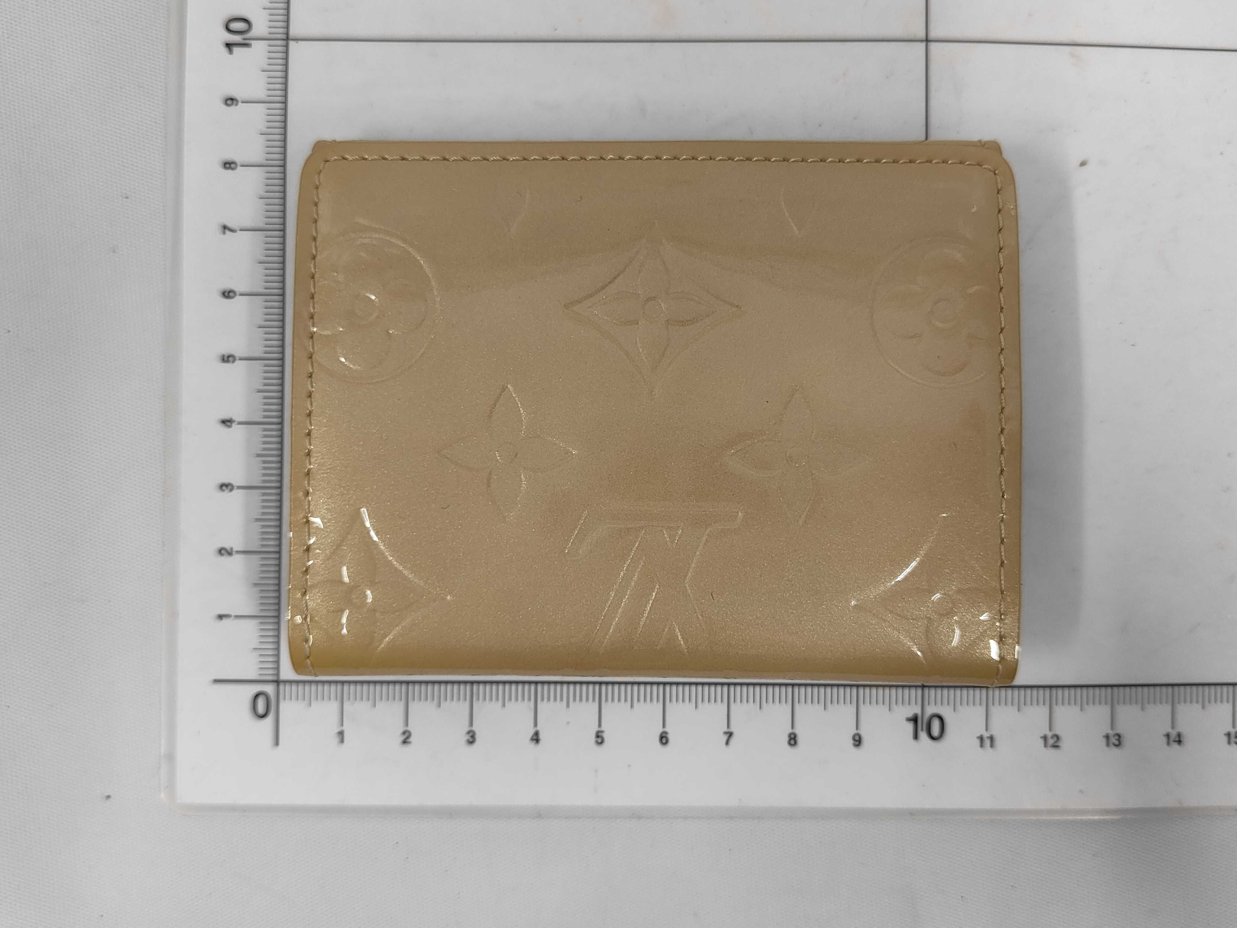 Vernis Coin Case — view 2