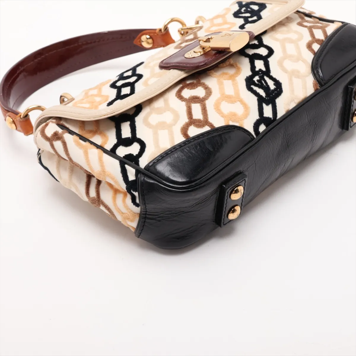 Monogram Charm Pochette Lover M95194 BA0046 Beige x Black — view 4