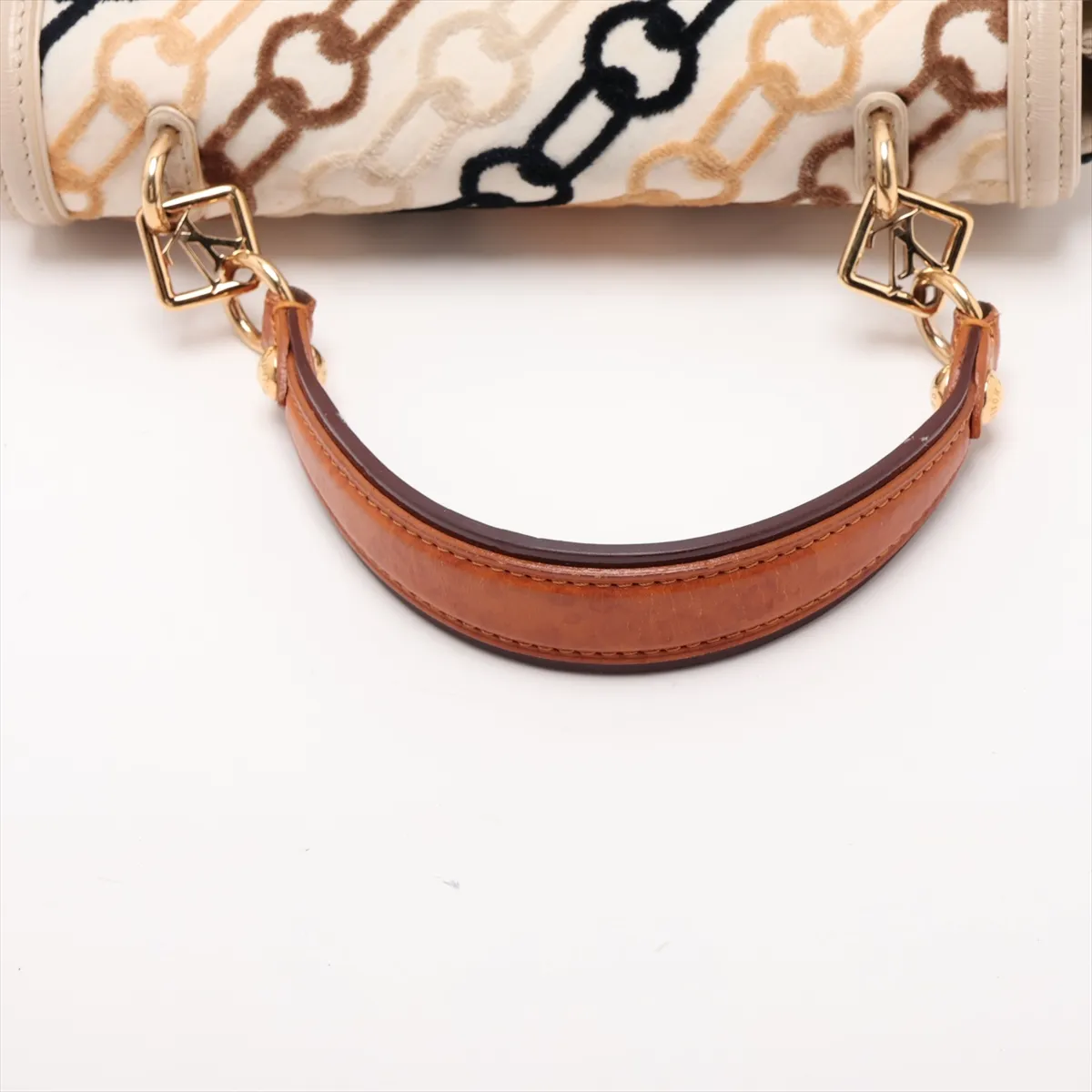 Monogram Charm Pochette Lover M95194 BA0046 Beige x Black — view 5
