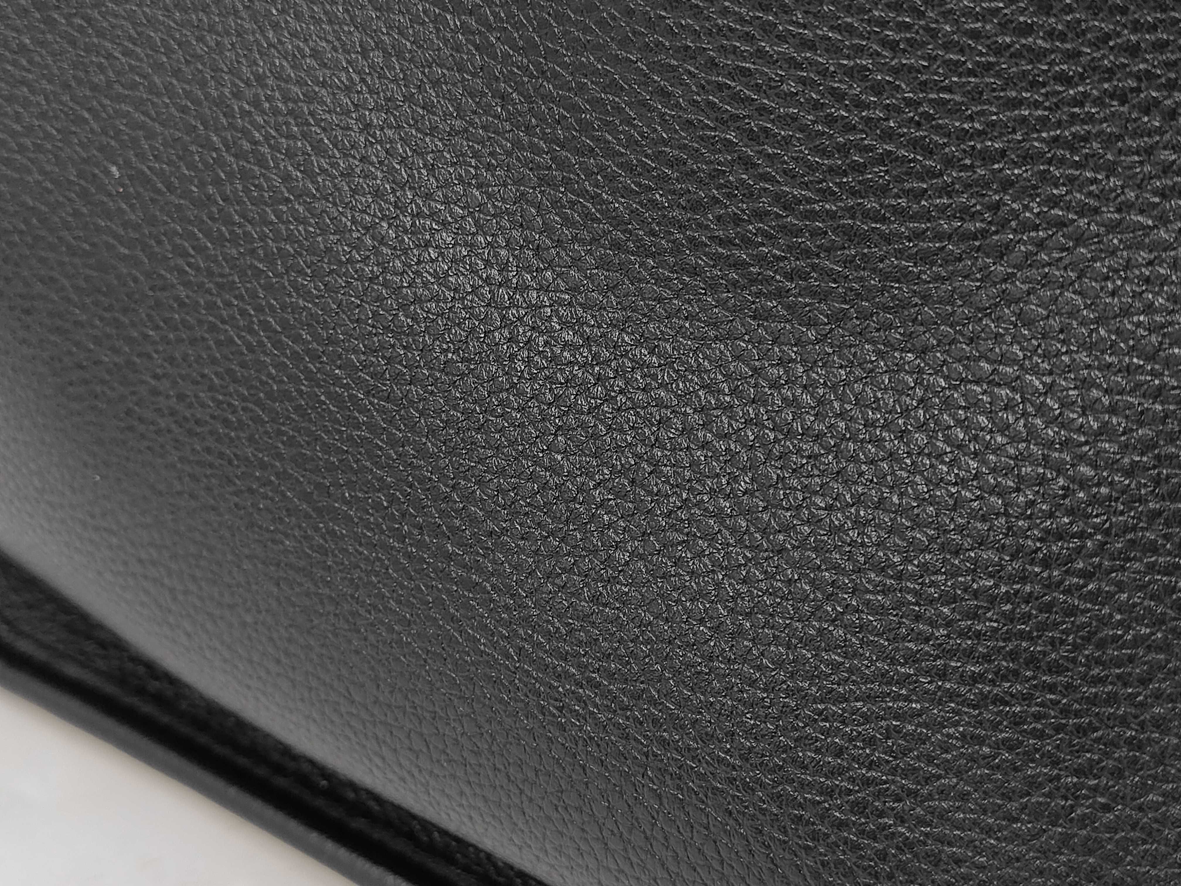 Vitello Daino Soft 2-Way Shoulder Bag — view 4