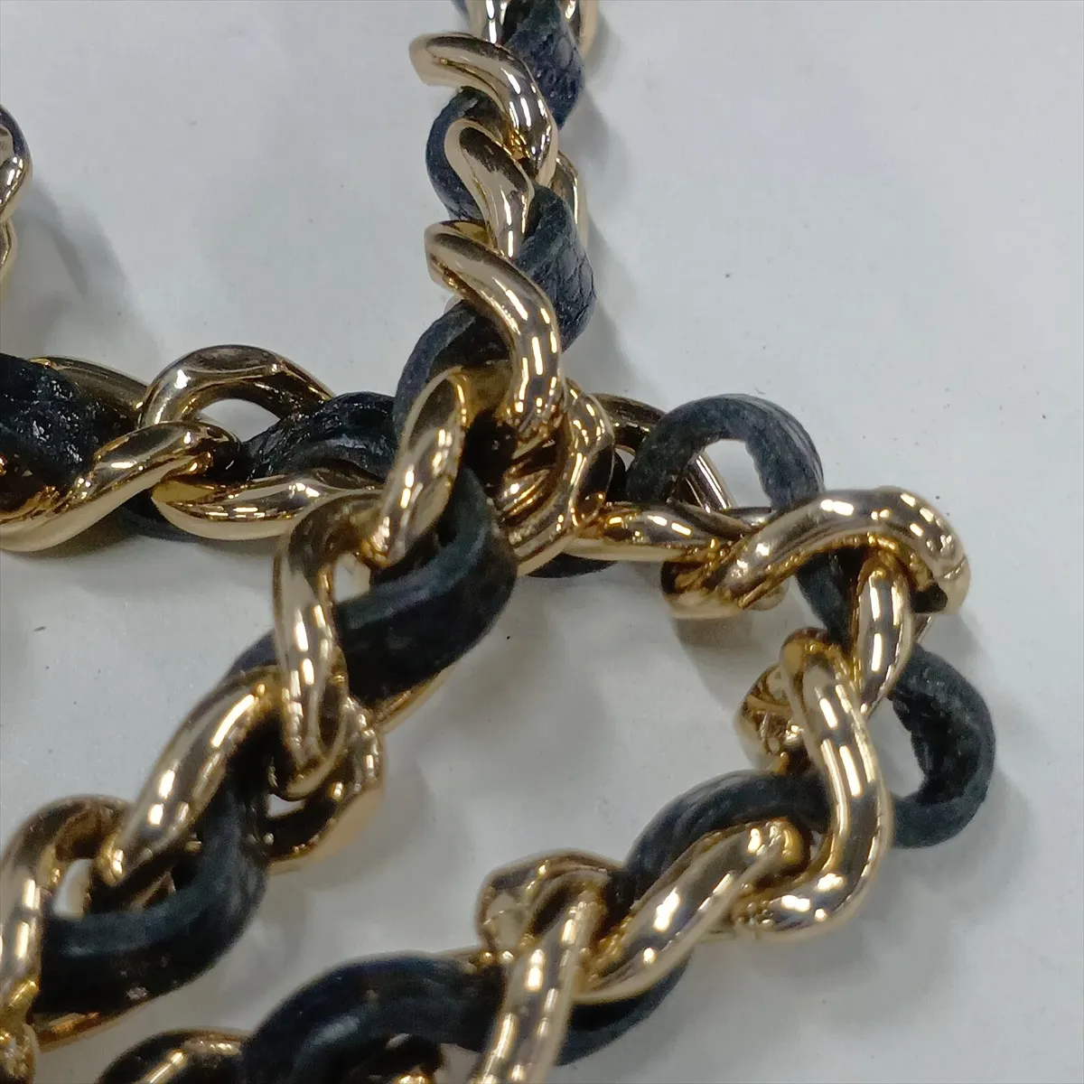 Matelassé Caviar Skin Chain Wallet, Black with Gold Hardware, 29138050, Serial Number 29 — view 15