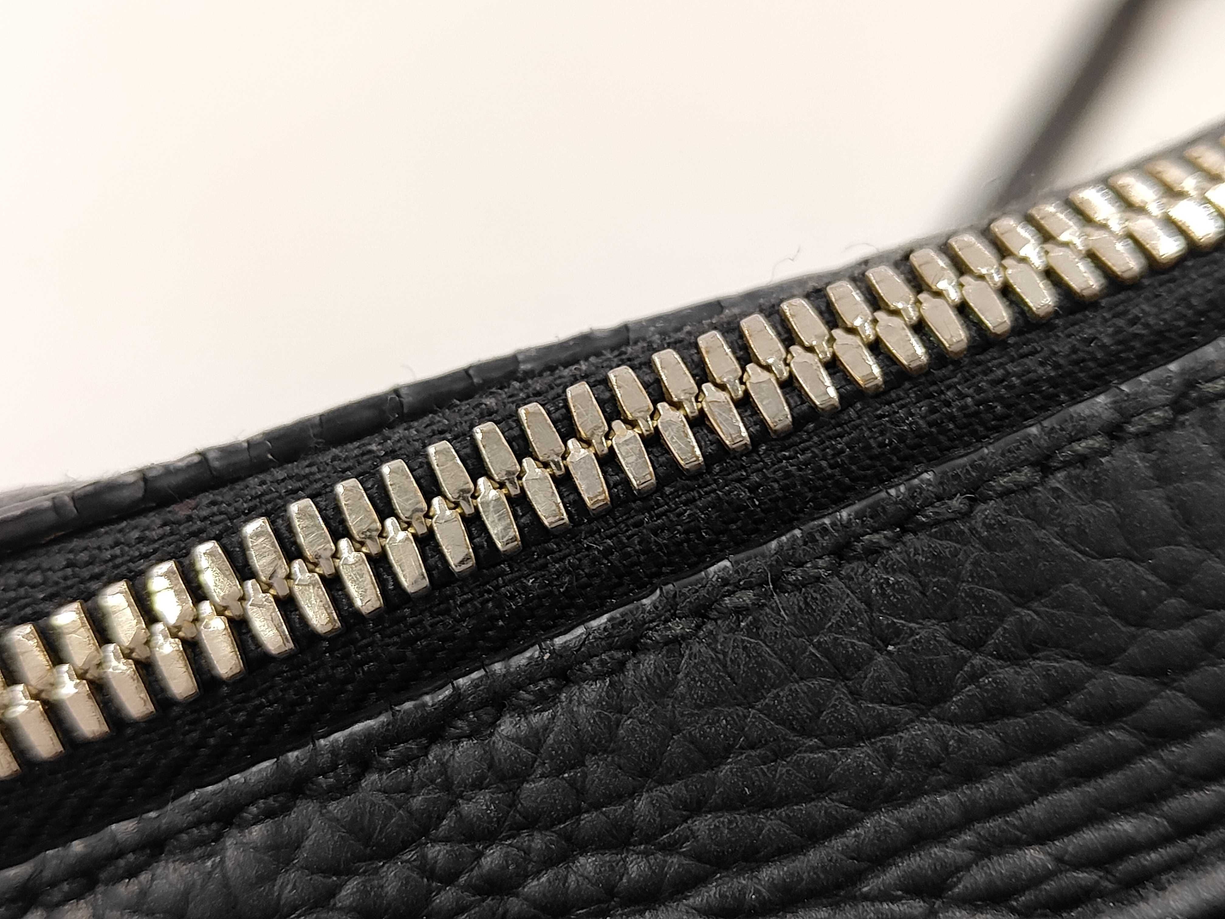 Soho 308364 Leather Shoulder Bag, Black — view 8