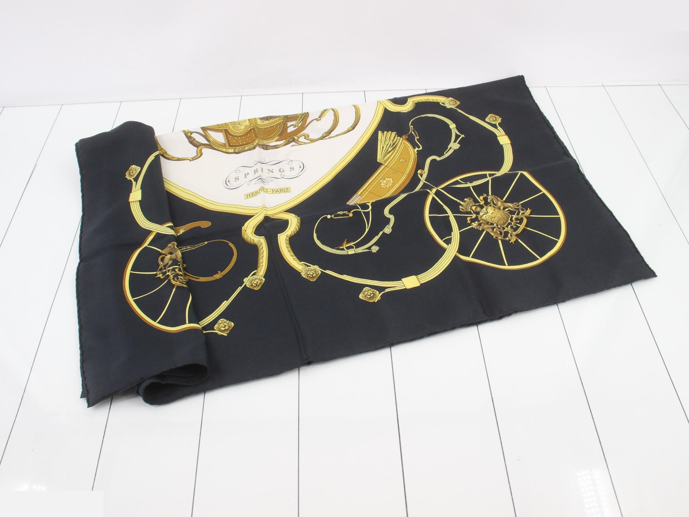 scarf — view 3