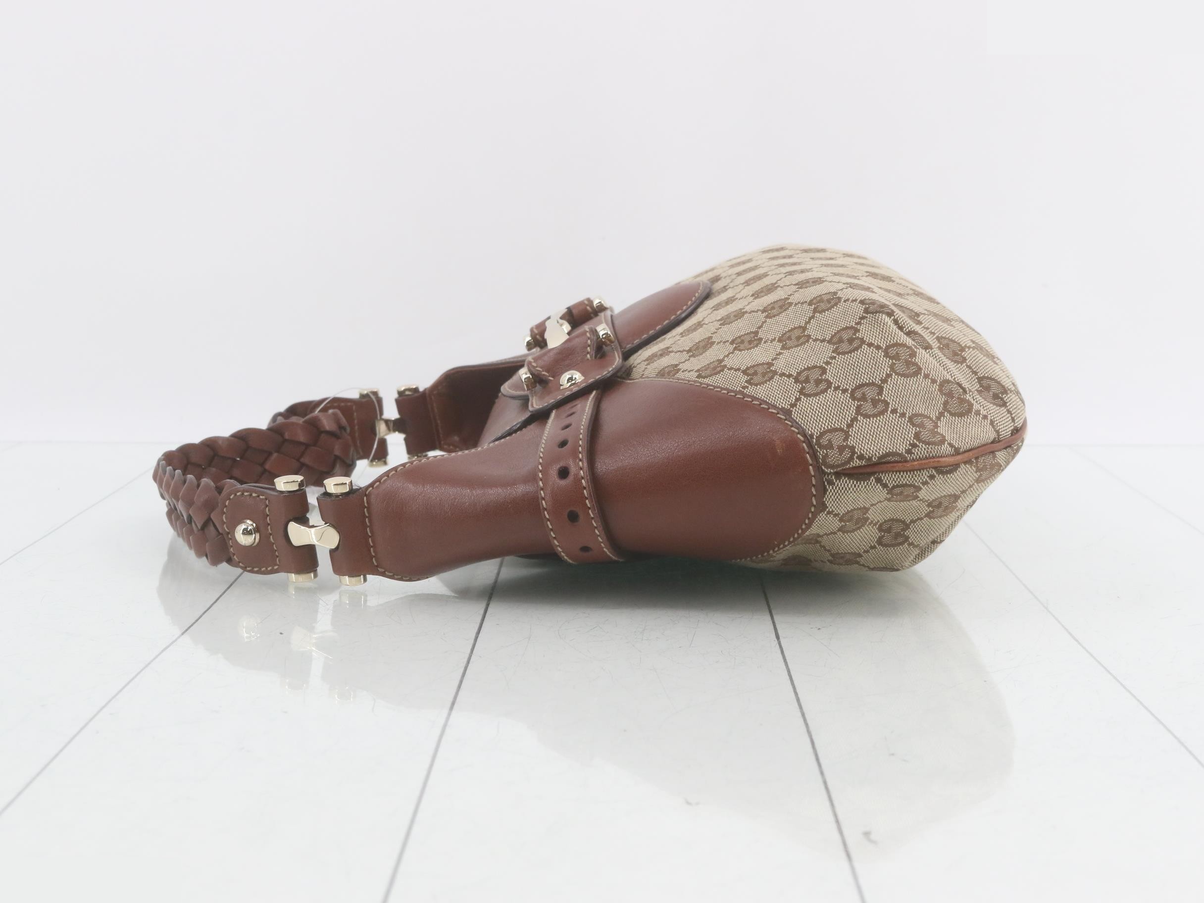 GG Canvas (Bag) - Shoulder Bag — view 4