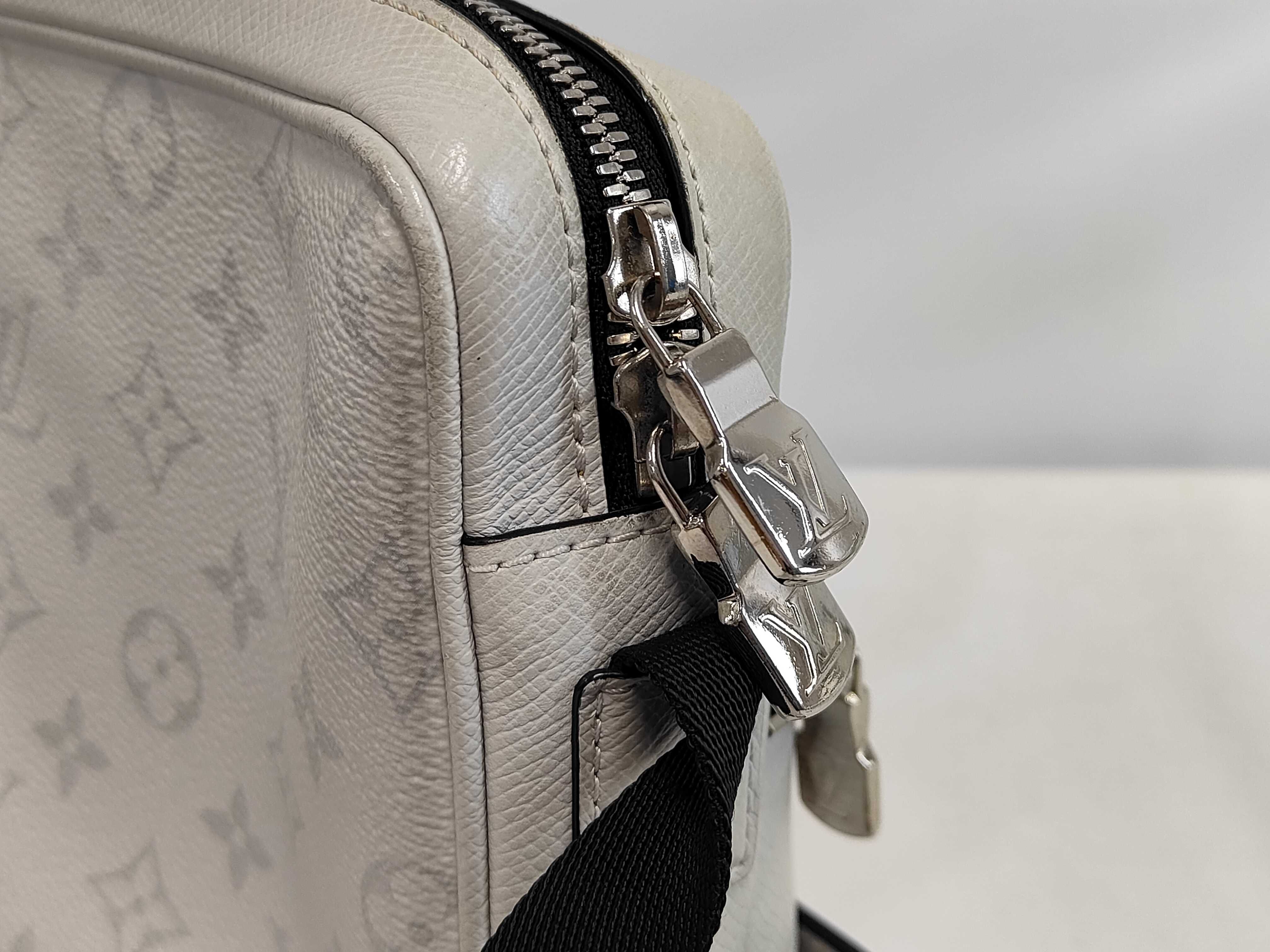 Taigarama Outdoor Messenger PM M30243 Shoulder Bag — view 7