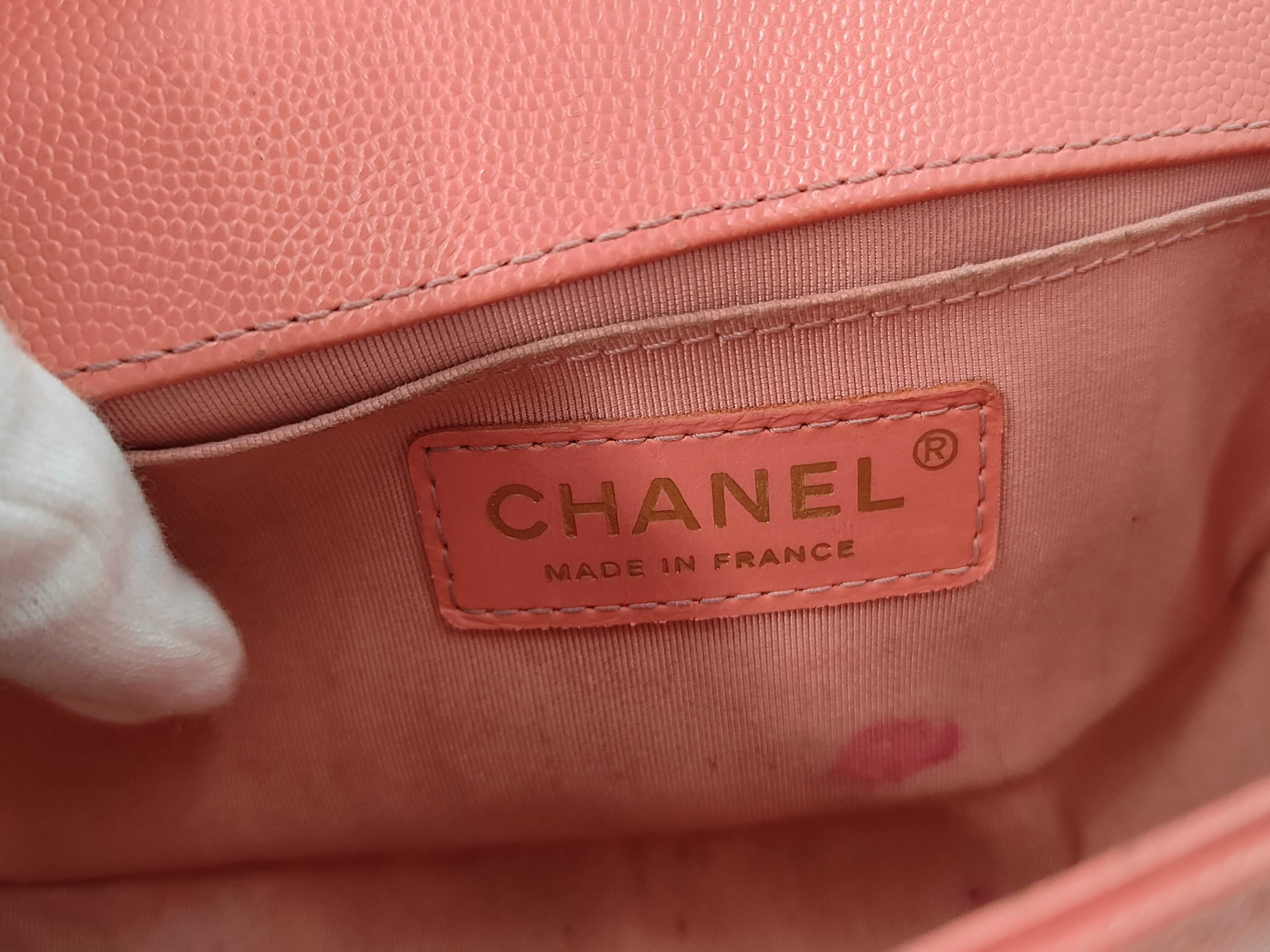 25984647 Shoulder Bag — view 11