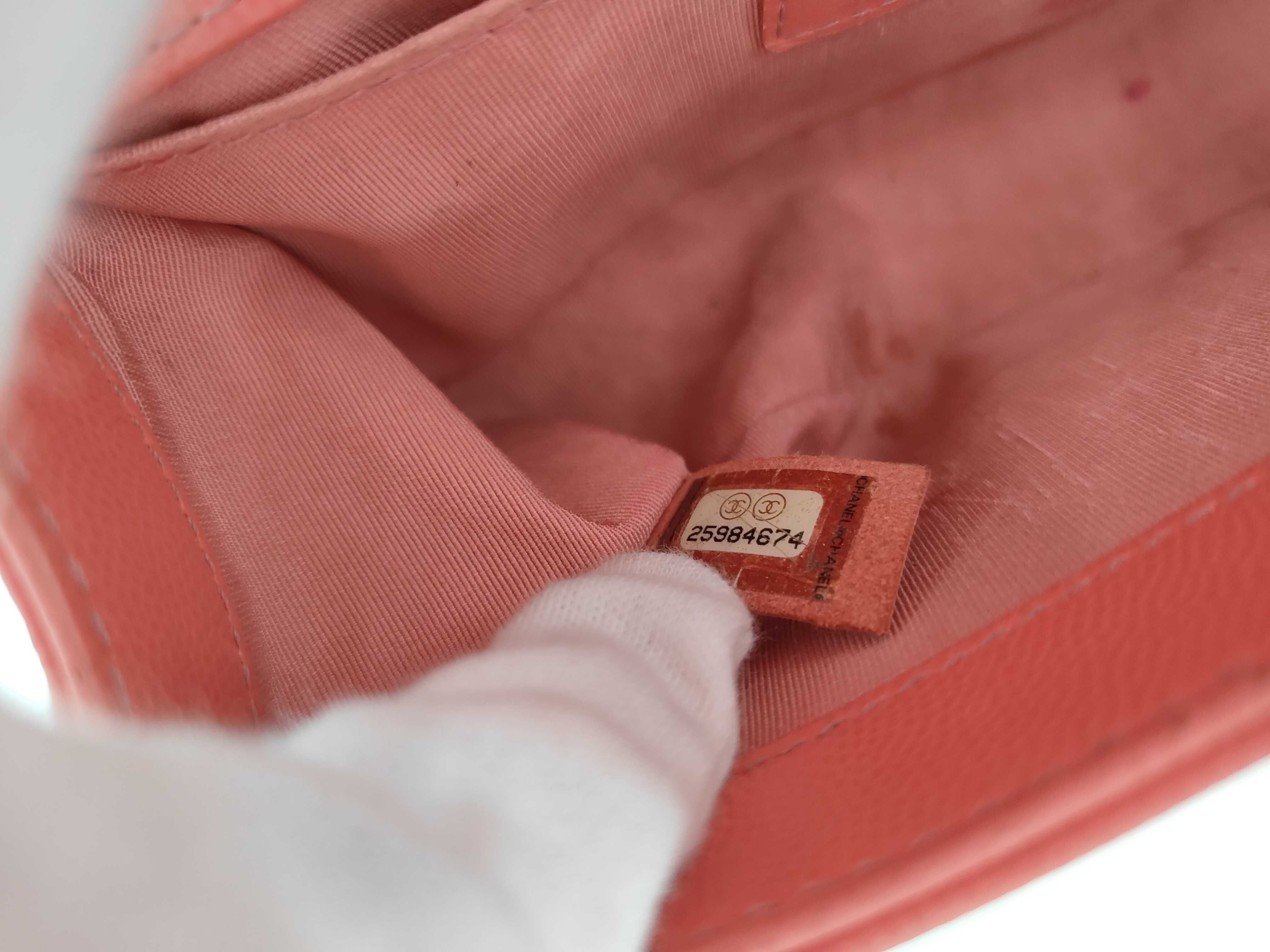 25984647 Shoulder Bag — view 12