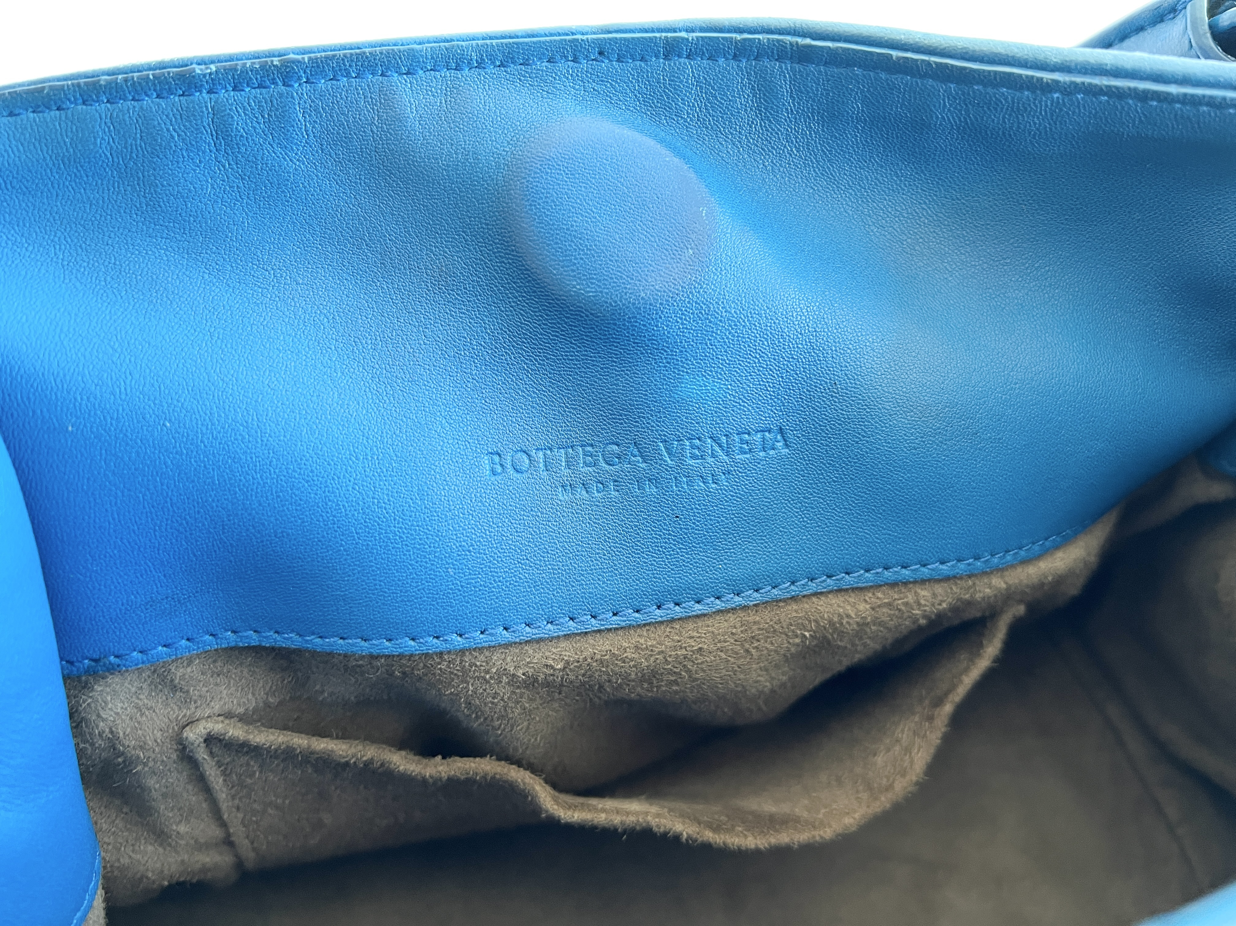 Intrecciato Leather Tote Bag Handbag — view 6