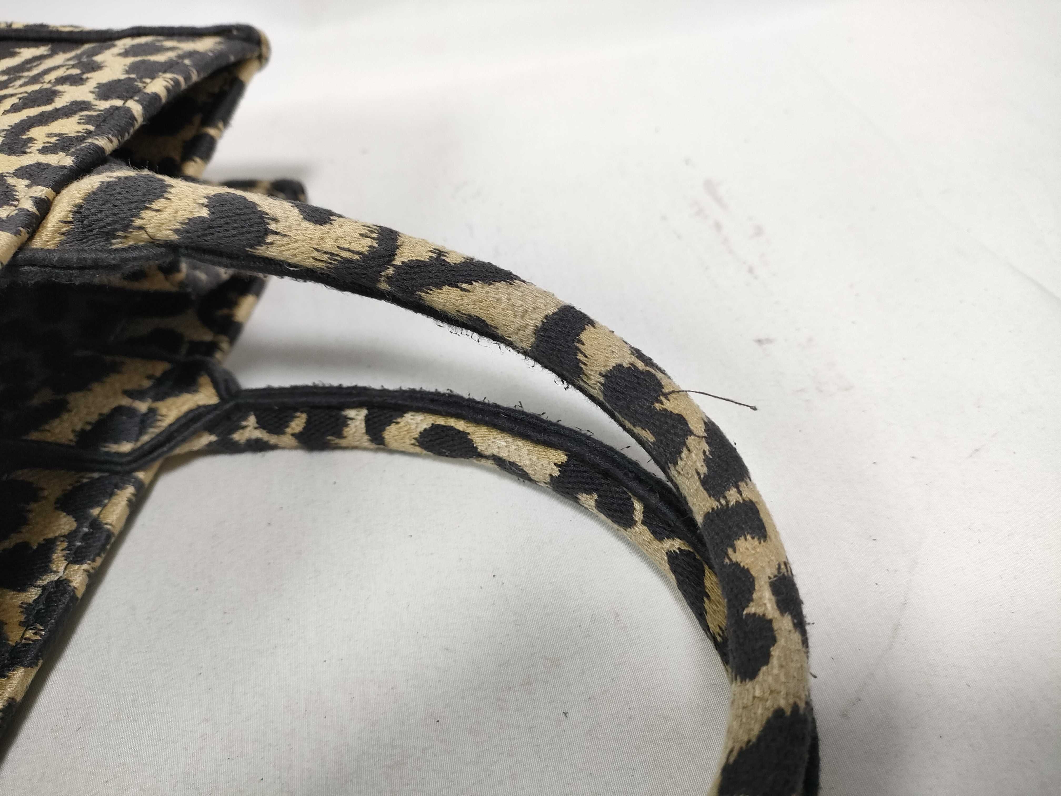 Book Tote 36 Leopard Handbag — view 7