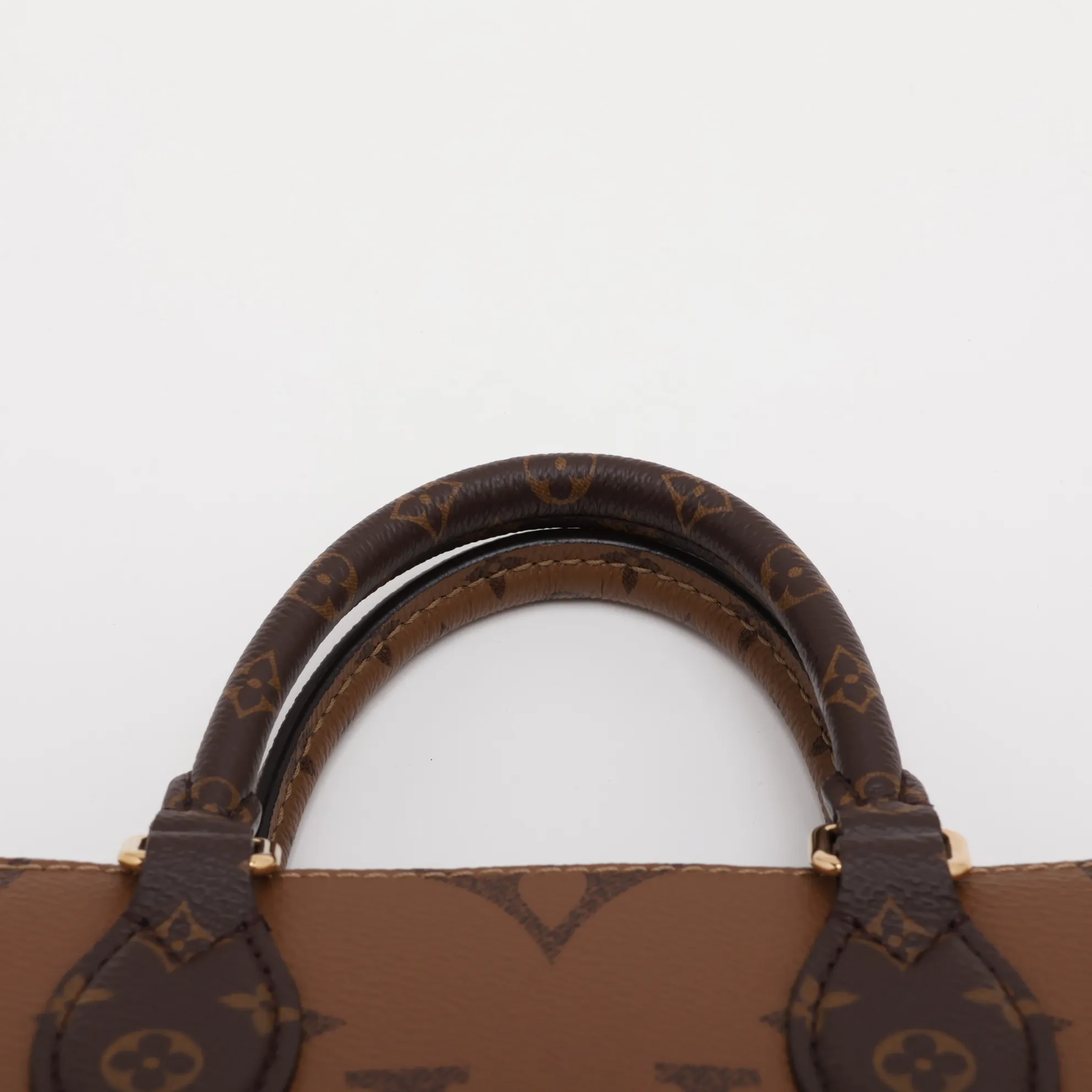 Giant Monogram Reverse OnTheGo EW M46653 Brown (RFID detected) — view 6