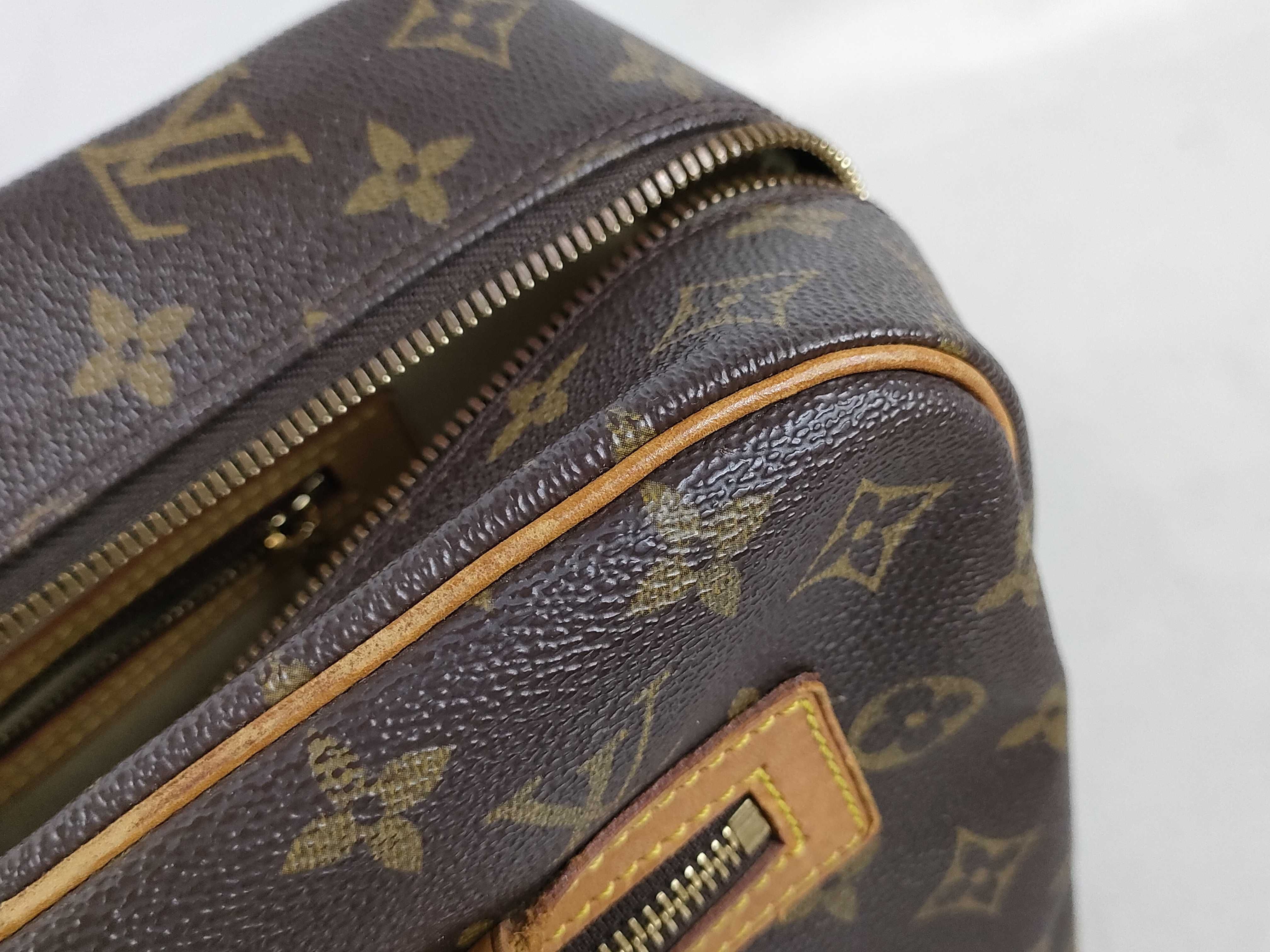Monogram Vuitton Monogram Cite GM M51181 Shoulder Bag — view 14