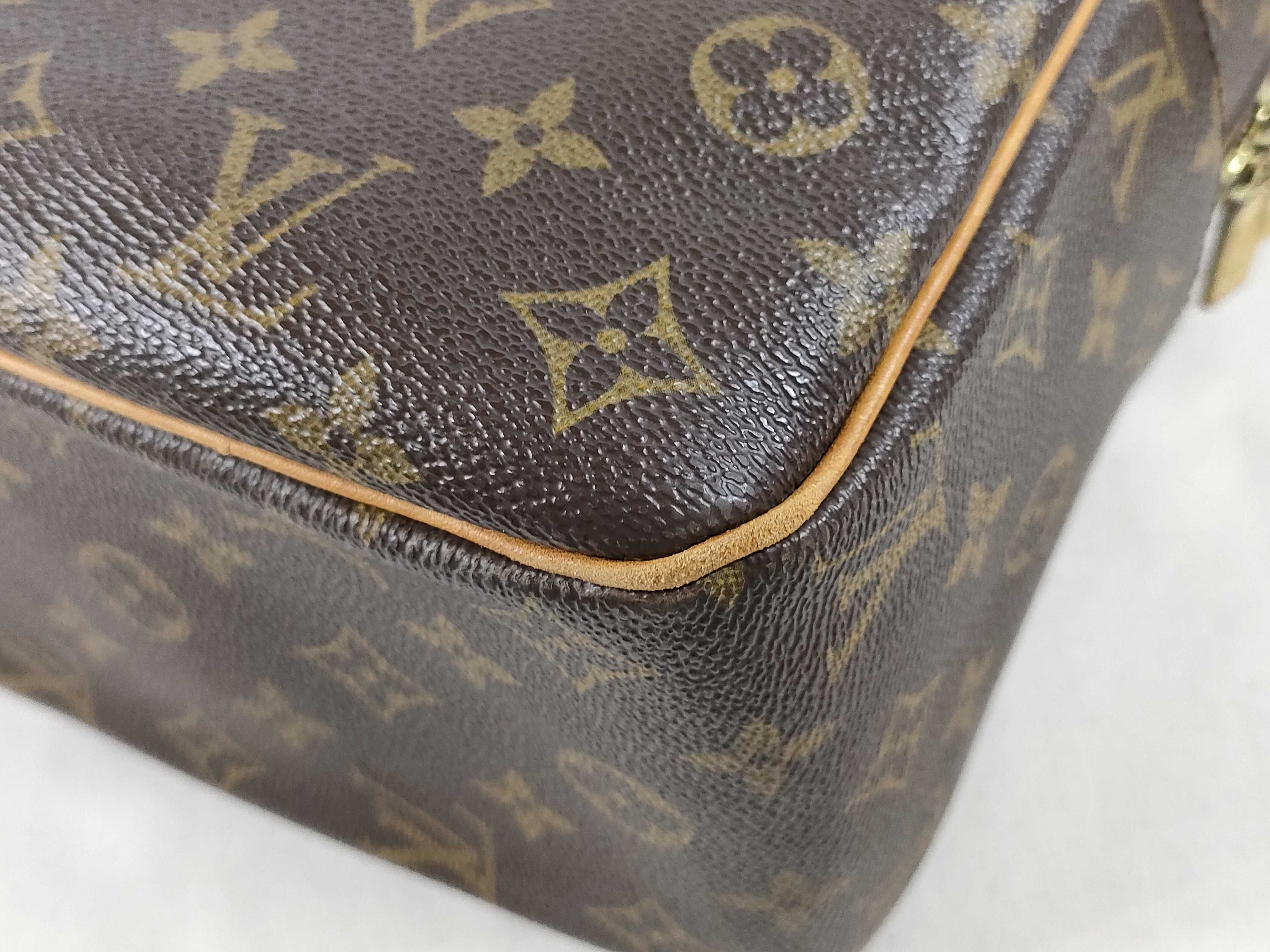 Monogram Vuitton Monogram Cite GM M51181 Shoulder Bag — view 6